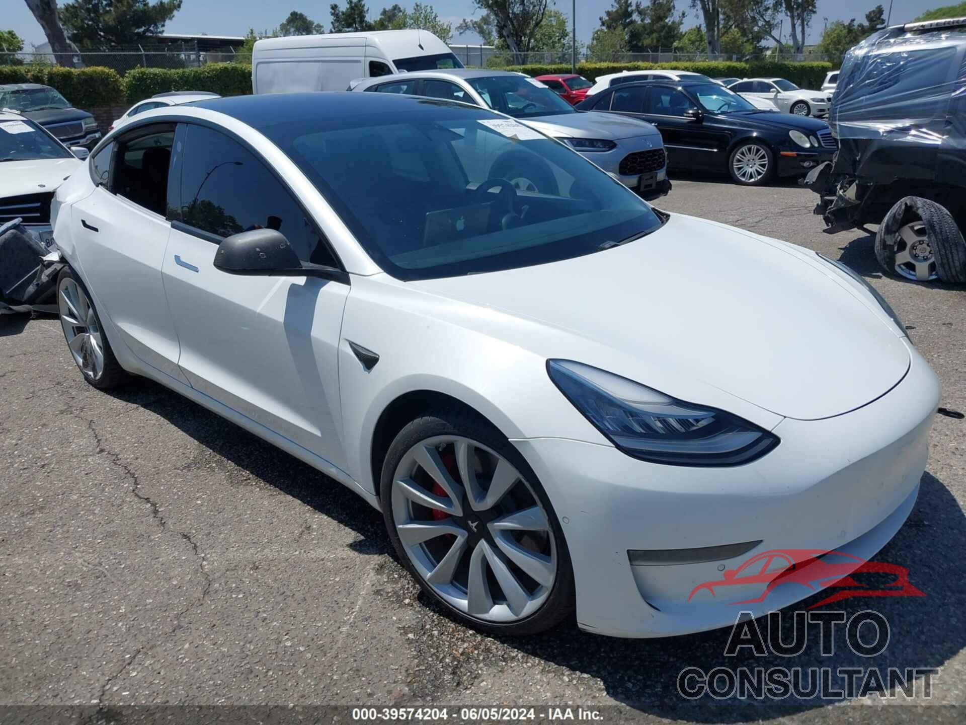 TESLA MODEL 3 2018 - 5YJ3E1EB1JF084301