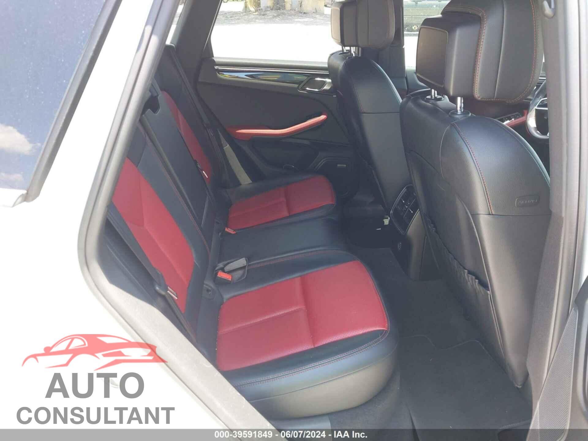 PORSCHE MACAN 2017 - WP1AA2A57HLB07272