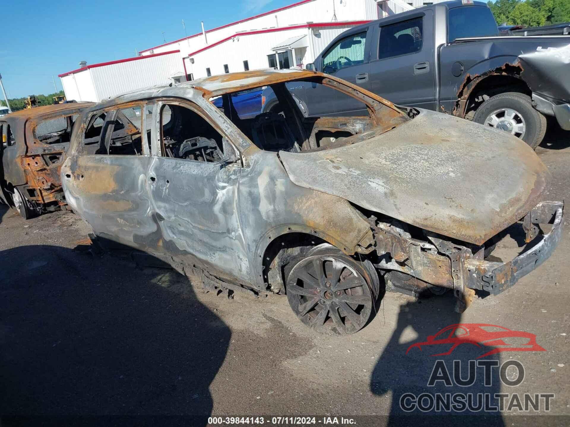 KIA SORENTO 2017 - 5XYPGDA52HG334287