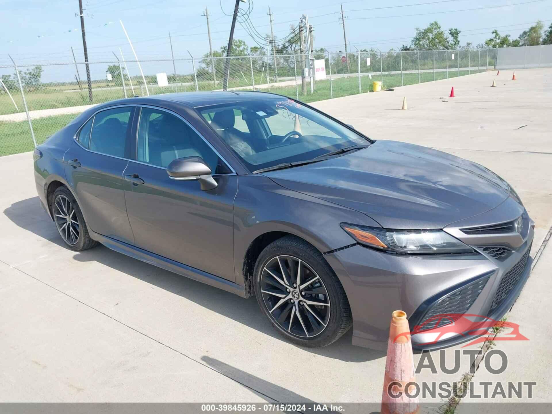 TOYOTA CAMRY 2024 - 4T1G11AK0RU189154