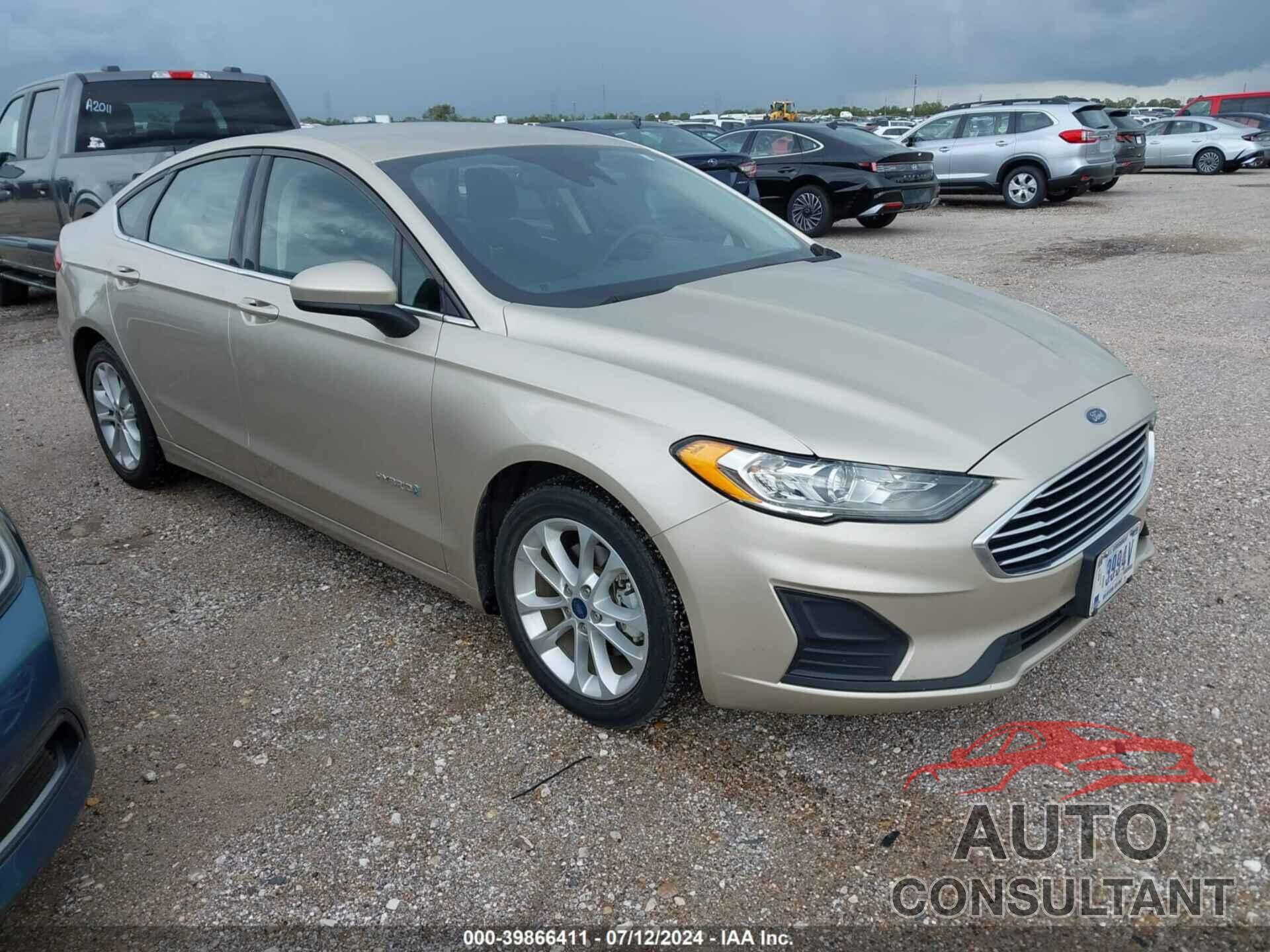 FORD FUSION HYBRID 2019 - 3FA6P0LU2KR149491