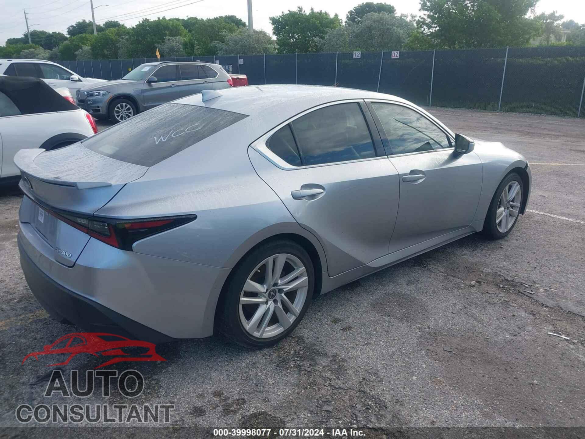 LEXUS IS 300 2021 - JTHAA1D20M5113232