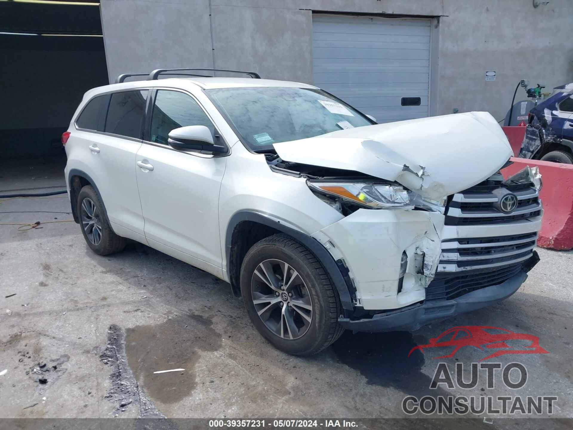 TOYOTA HIGHLANDER 2017 - 5TDBZRFH9HS400907