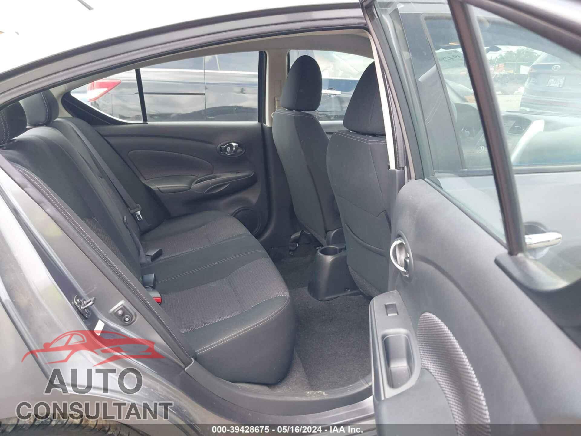 NISSAN VERSA 2017 - 3N1CN7AP3HL850886