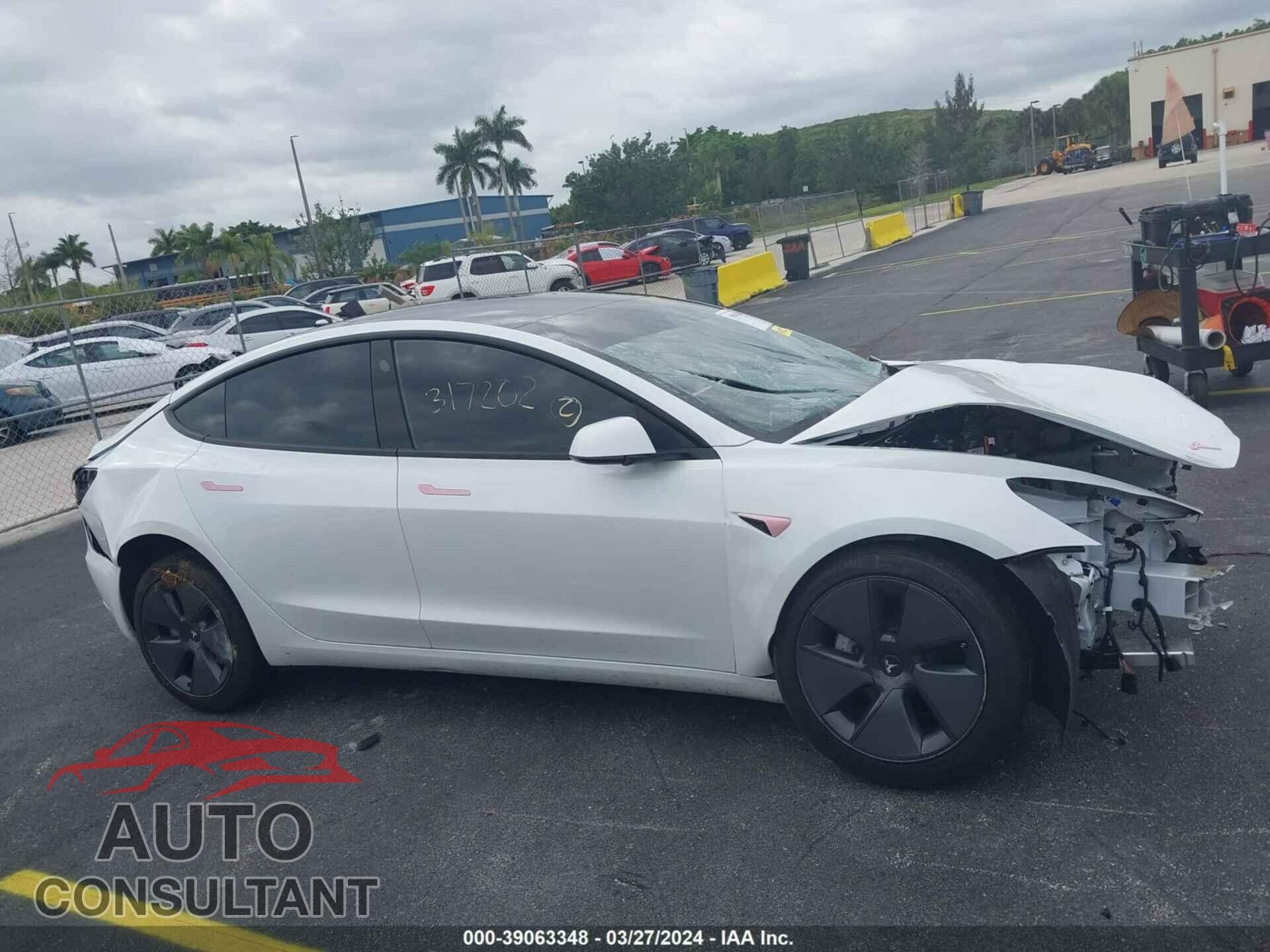 TESLA MODEL 3 2023 - 5YJ3E1EA5PF411136