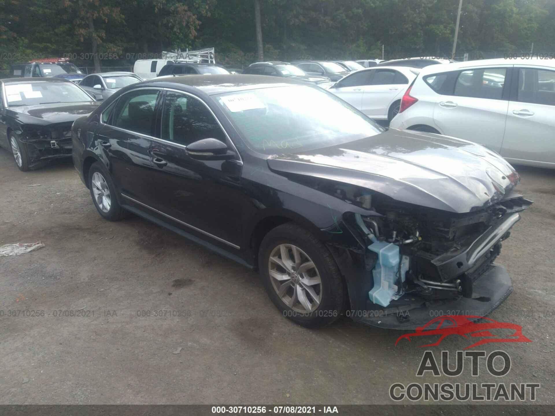 VOLKSWAGEN PASSAT 2017 - 1VWAT7A30HC031592