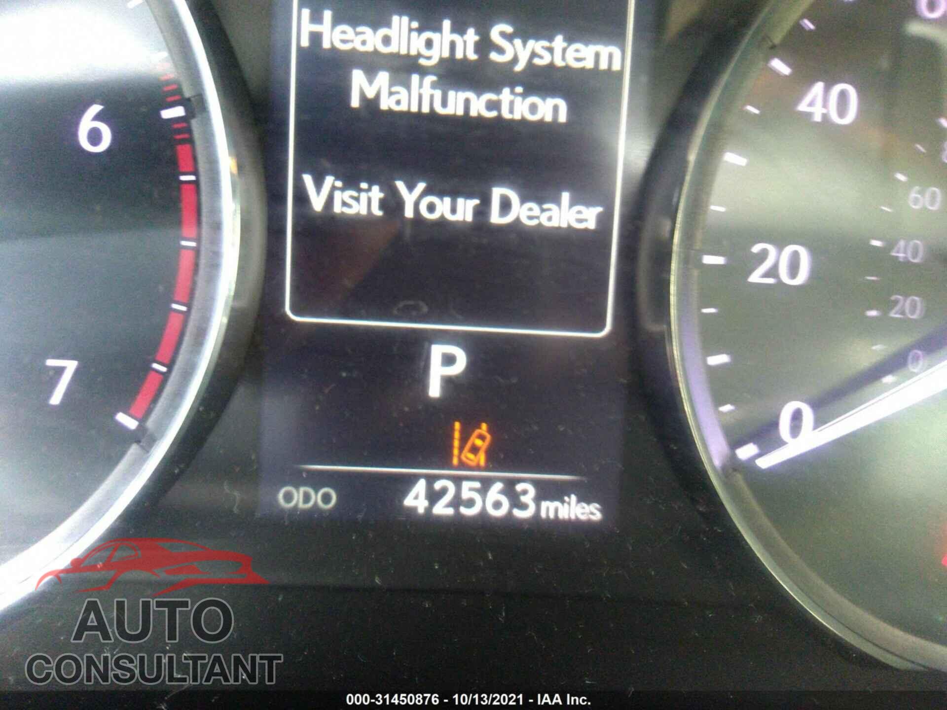 LEXUS IS 2017 - JTHBA1D22H5051231