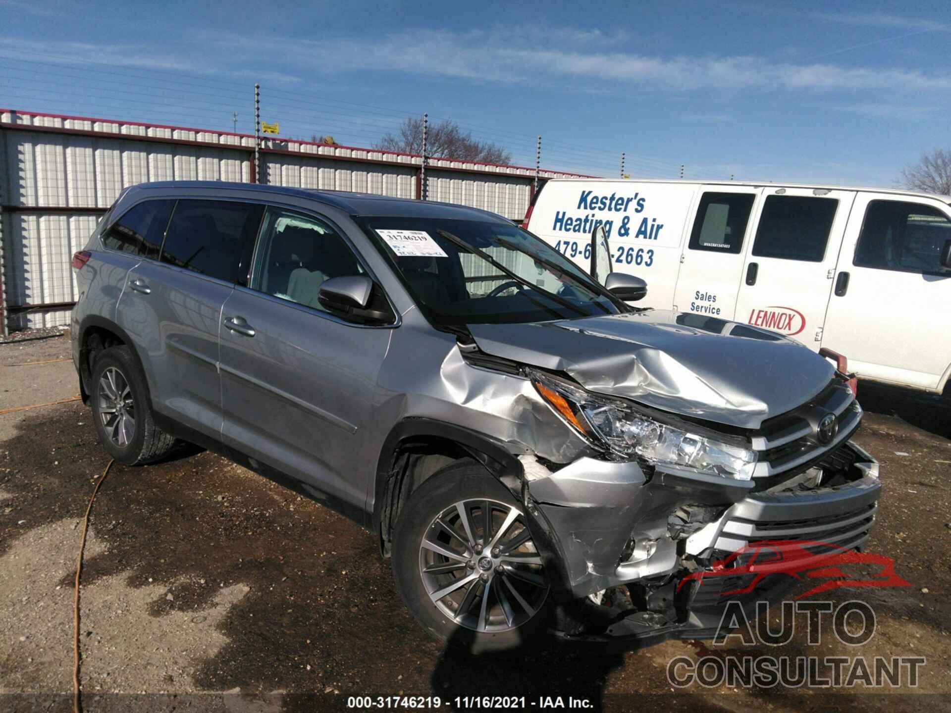 TOYOTA HIGHLANDER 2019 - 5TDJZRFH3KS618263