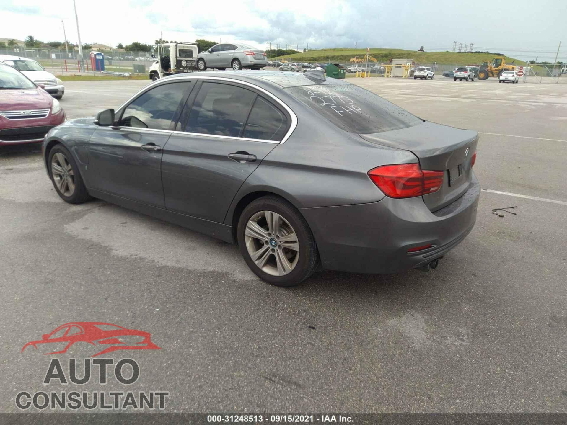 BMW 3 SERIES 2018 - WBA8E1C52JA762773