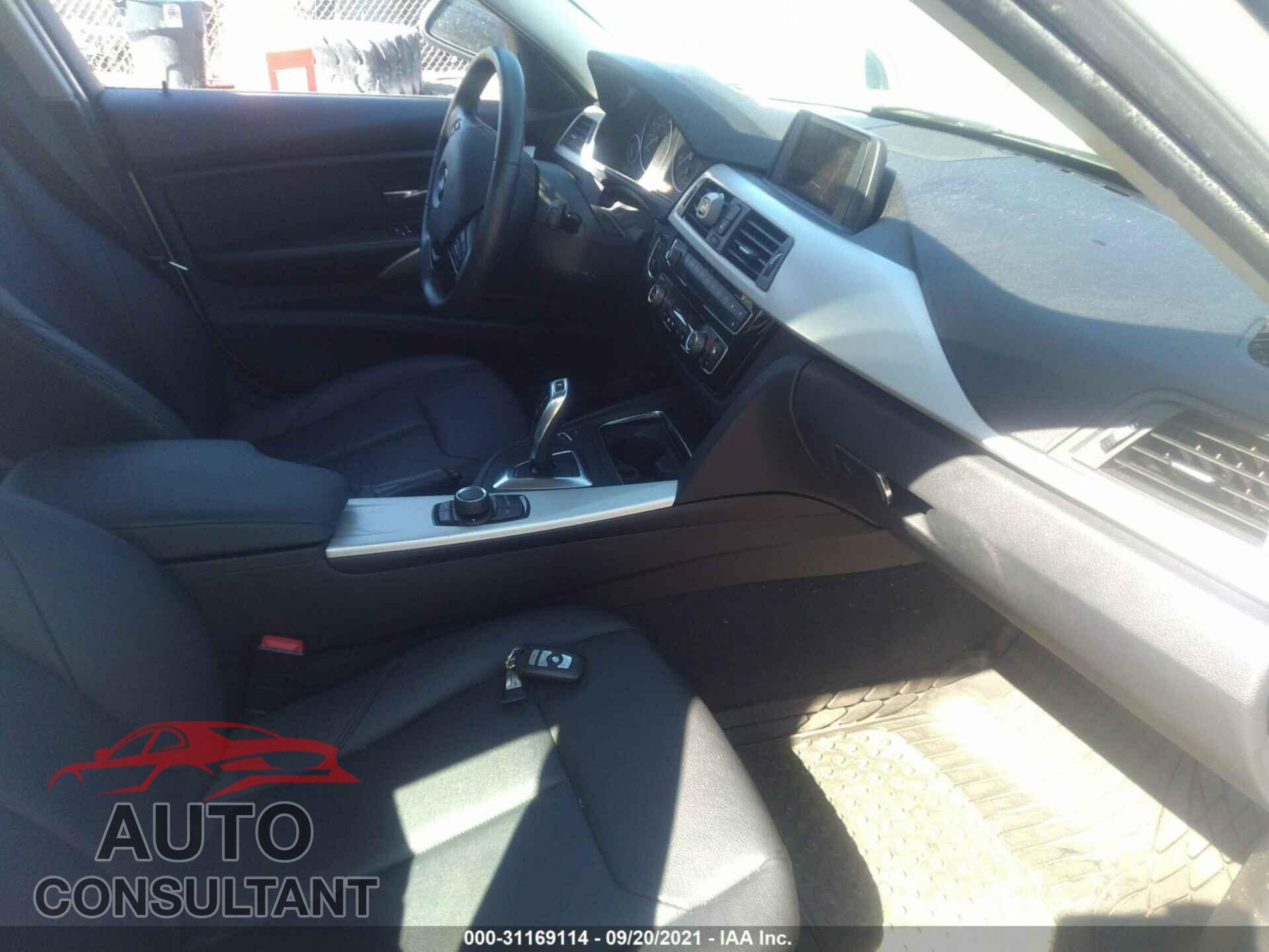 BMW 3 SERIES 2016 - WBA8E5G59GNU20613