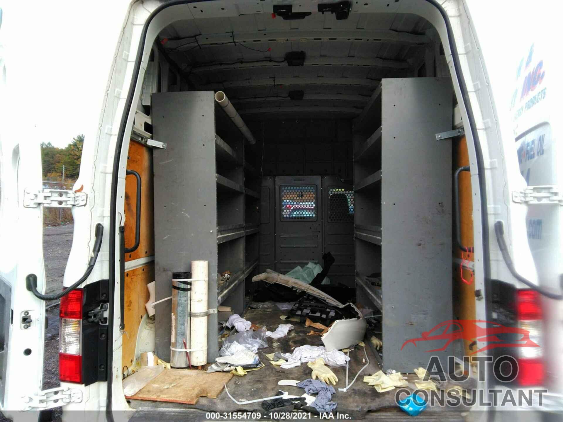 NISSAN NV CARGO 2018 - 1N6AF0LY9JN803900