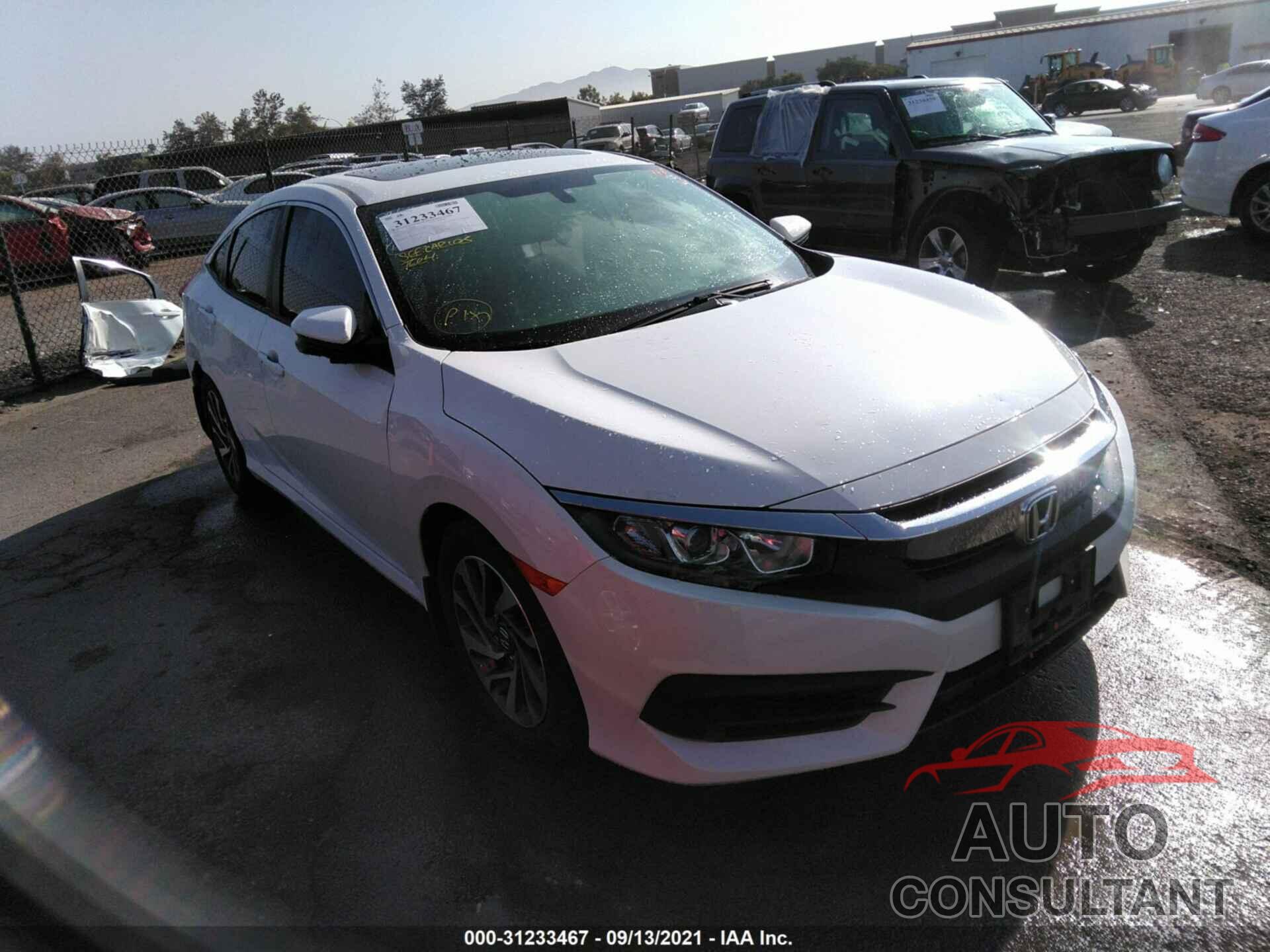 HONDA CIVIC SEDAN 2018 - 2HGFC2F76JH547337