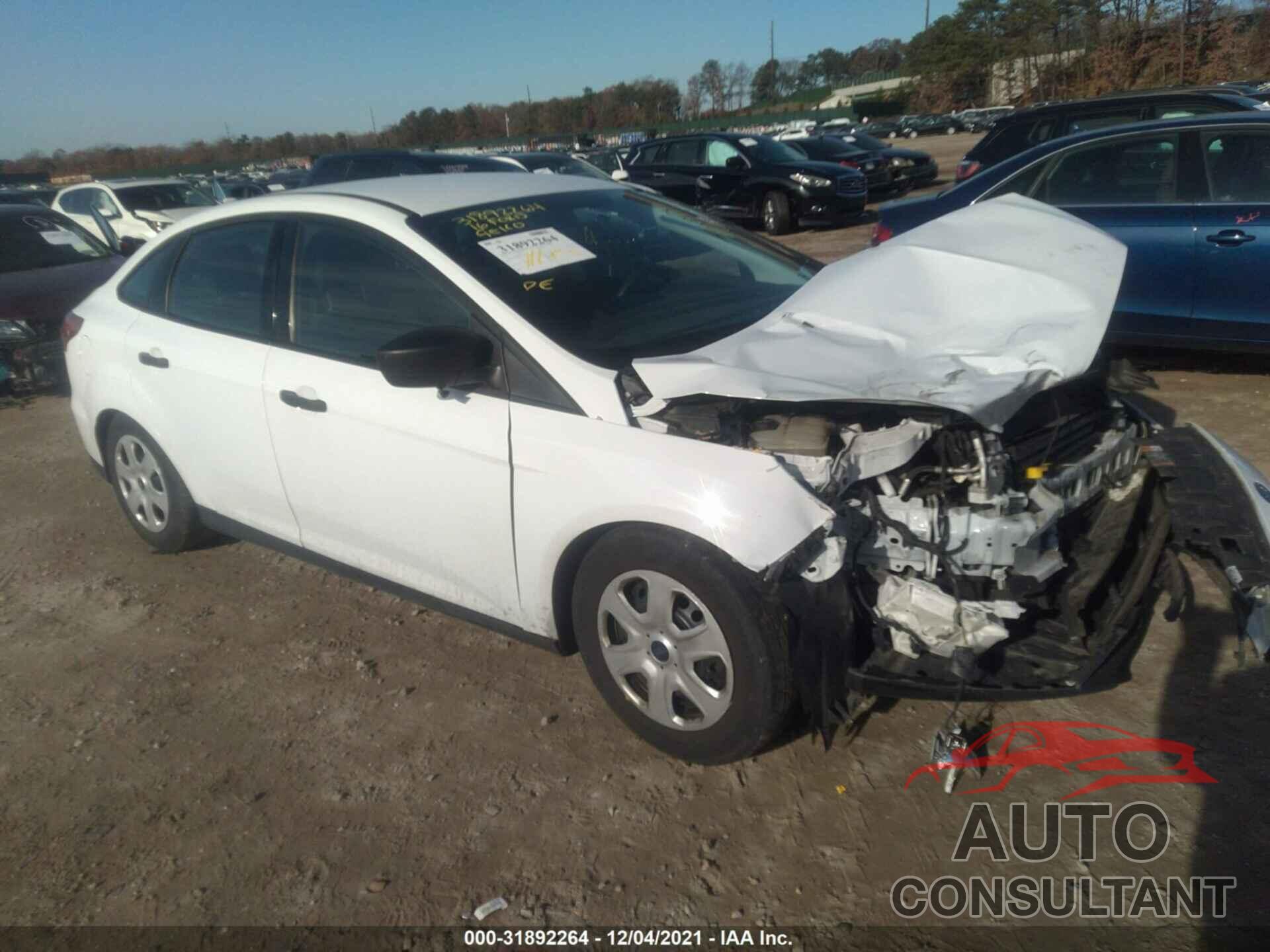 FORD FOCUS 2016 - 1FADP3E26GL223571