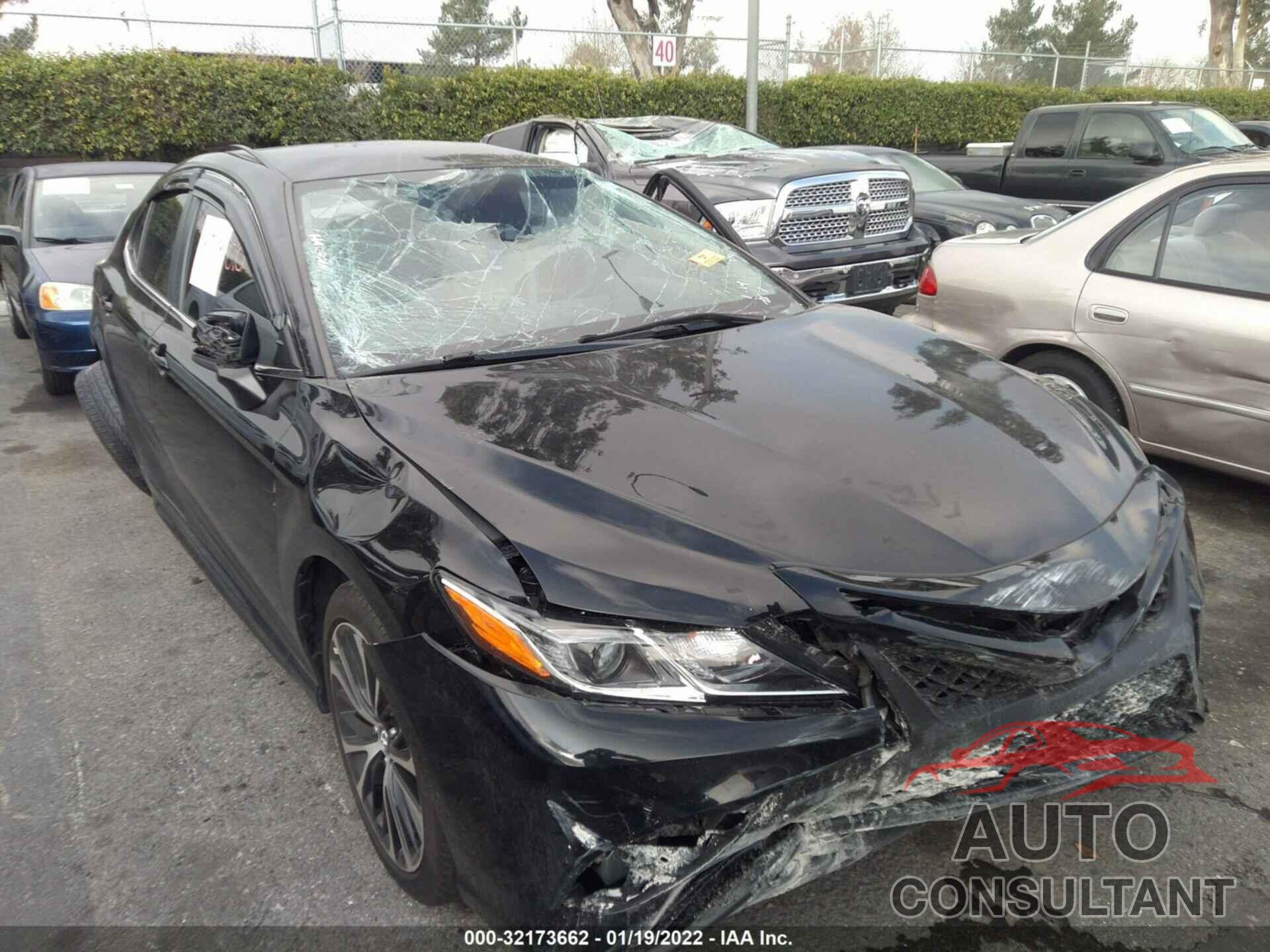 TOYOTA CAMRY 2019 - 4T1B11HK4KU271457