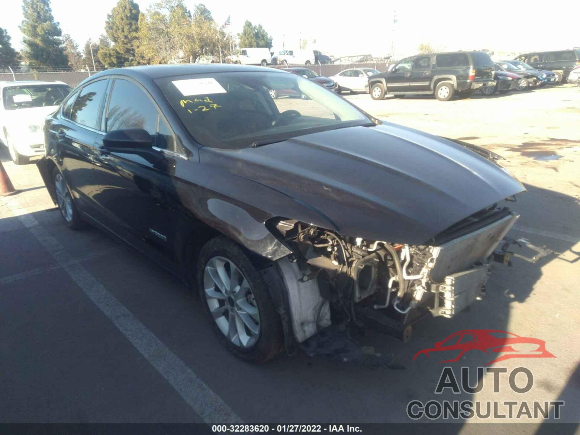 FORD FUSION HYBRID 2019 - 3FA6P0LU4KR181312