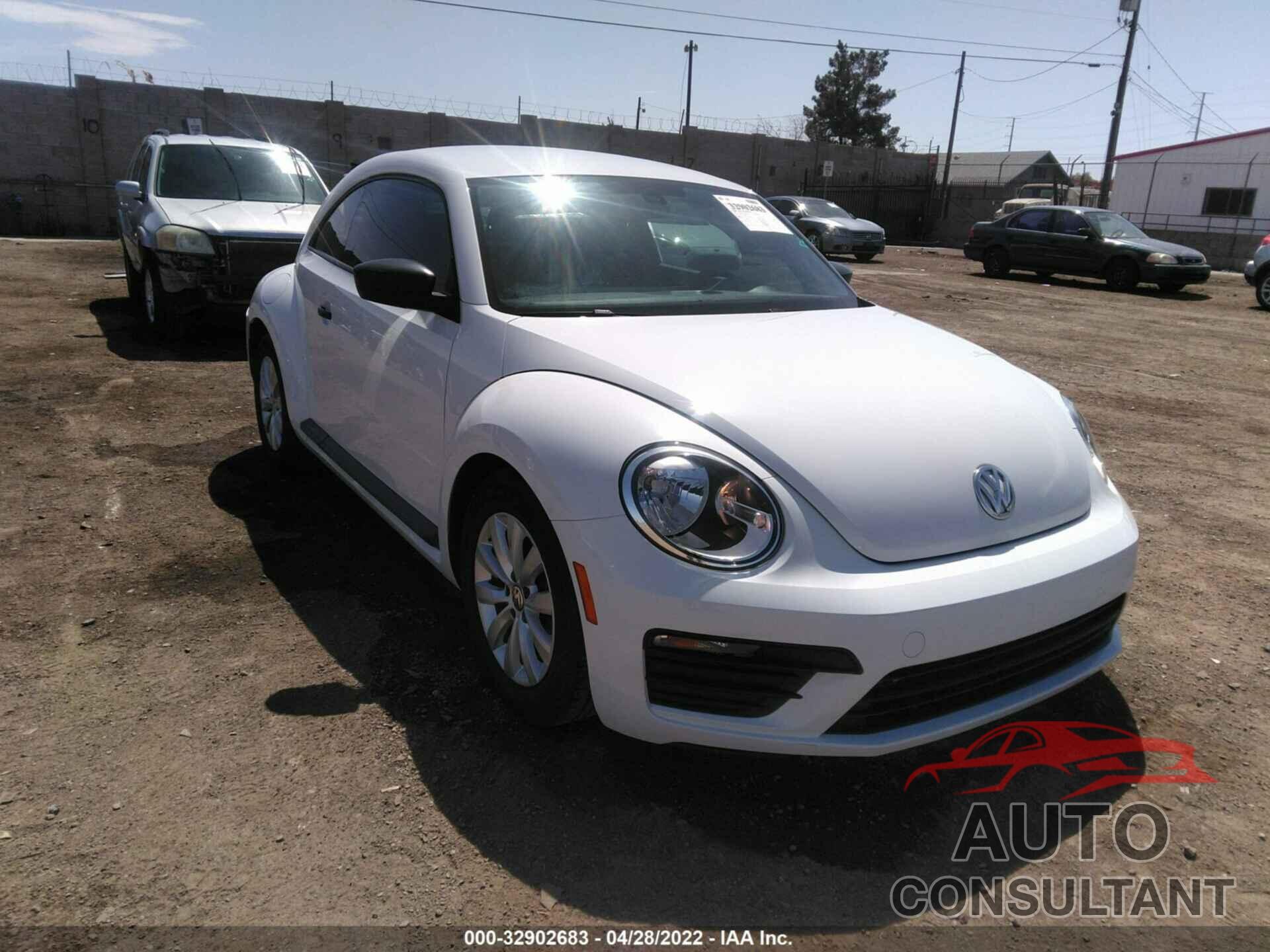 VOLKSWAGEN BEETLE 2017 - 3VWF17AT9HM614320