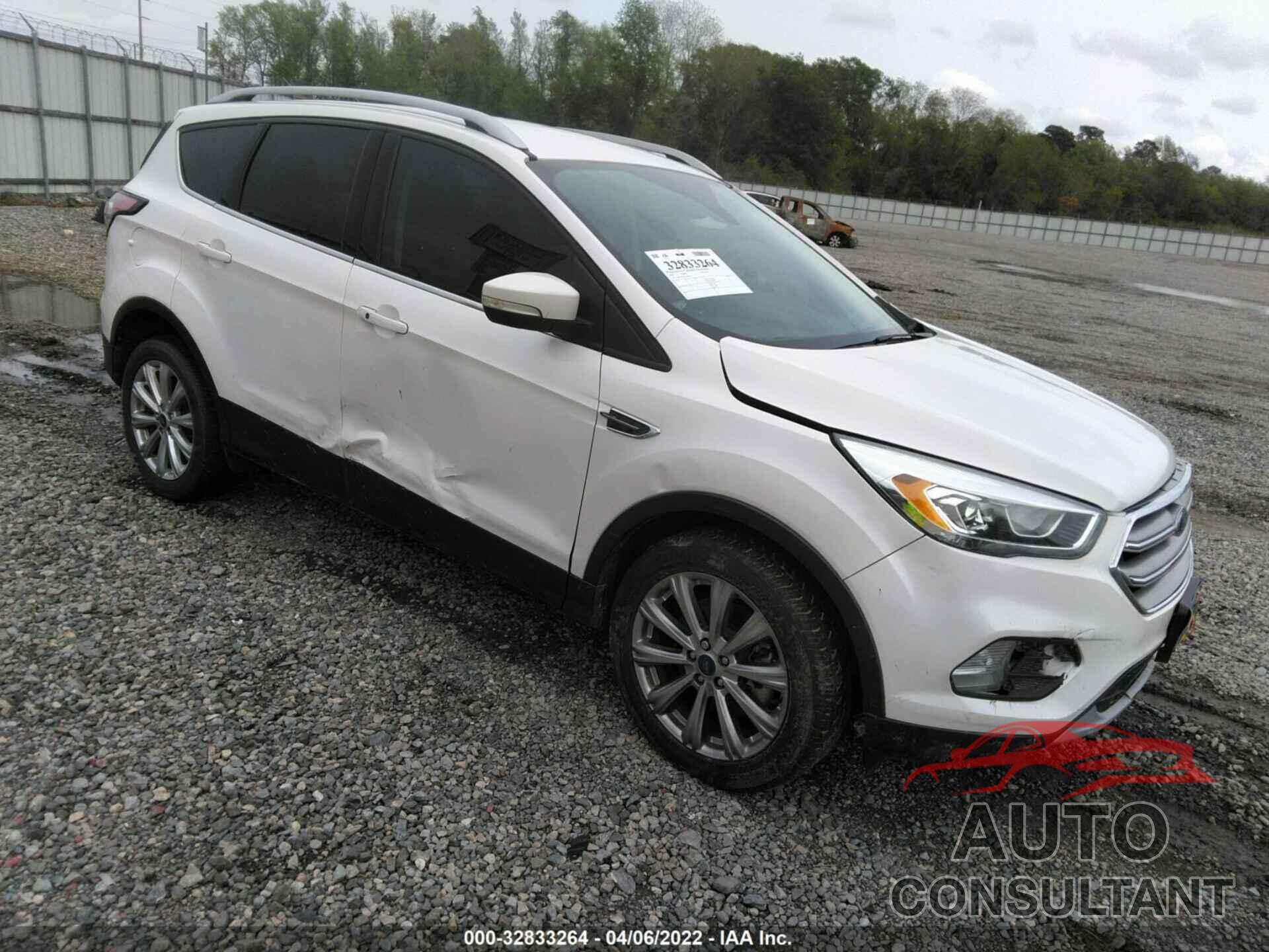 FORD ESCAPE 2017 - 1FMCU0J93HUD58627