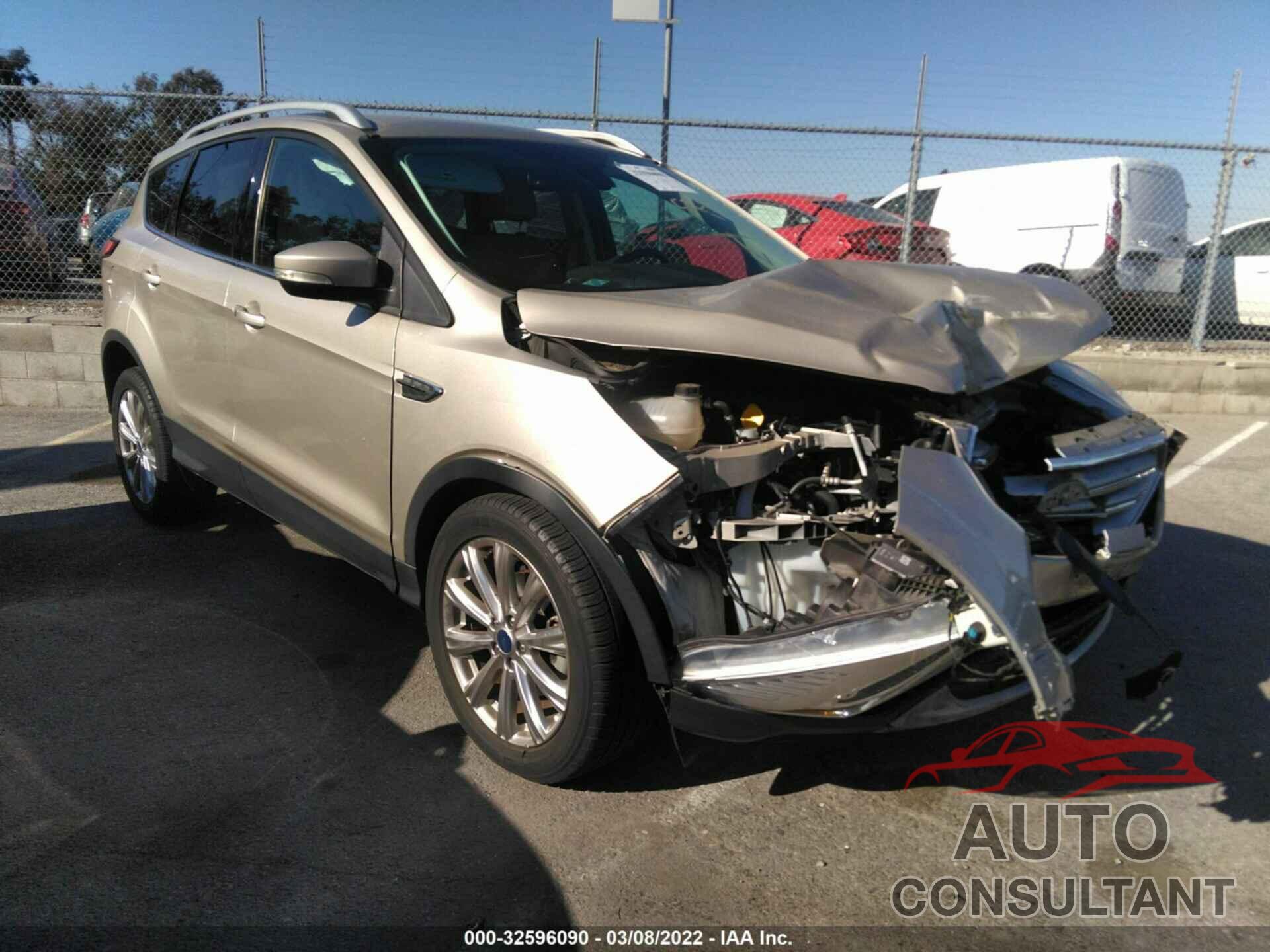 FORD ESCAPE 2017 - 1FMCU0JD4HUC11205
