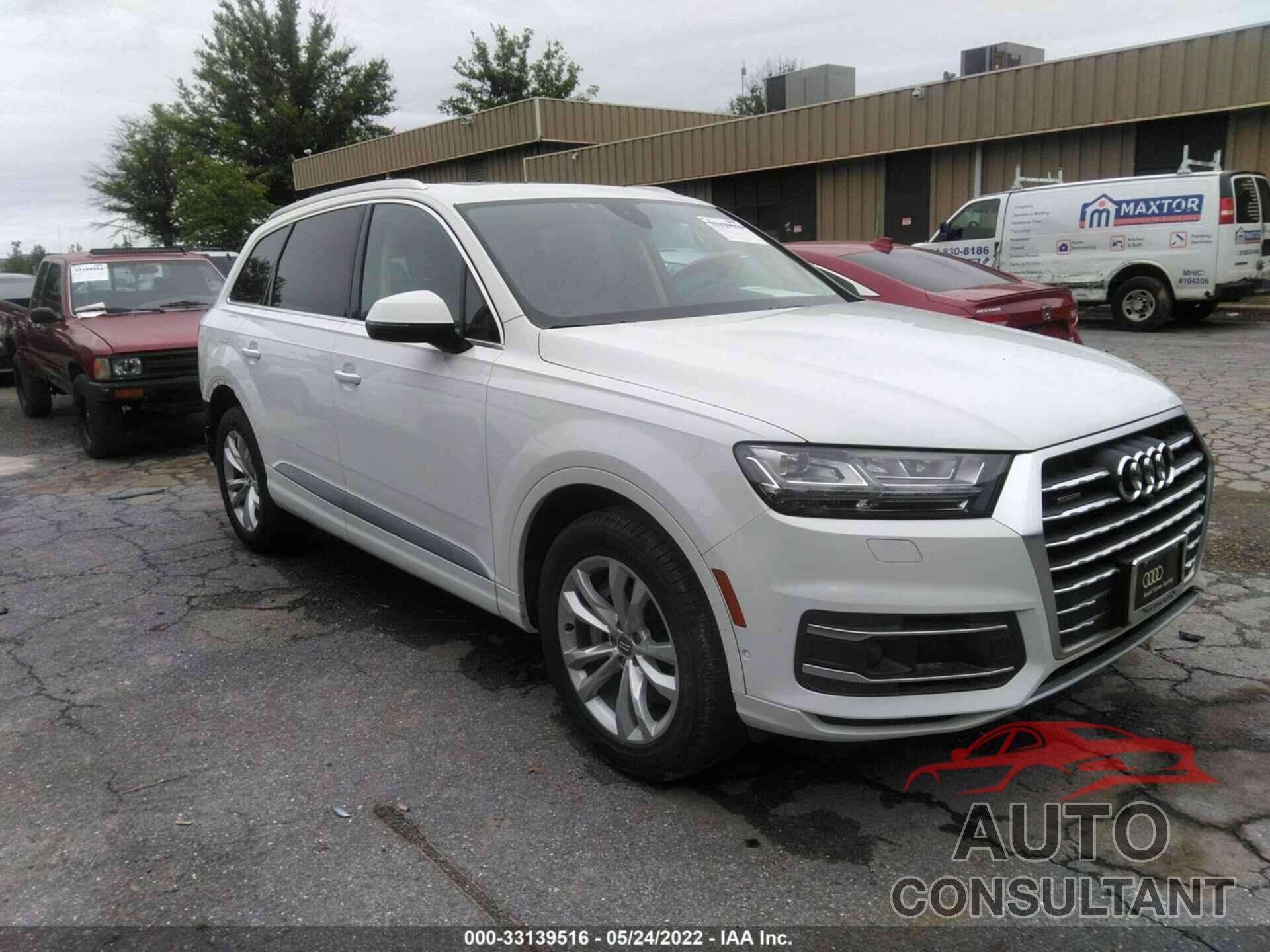 AUDI Q7 2019 - WA1LHBF76KD018708