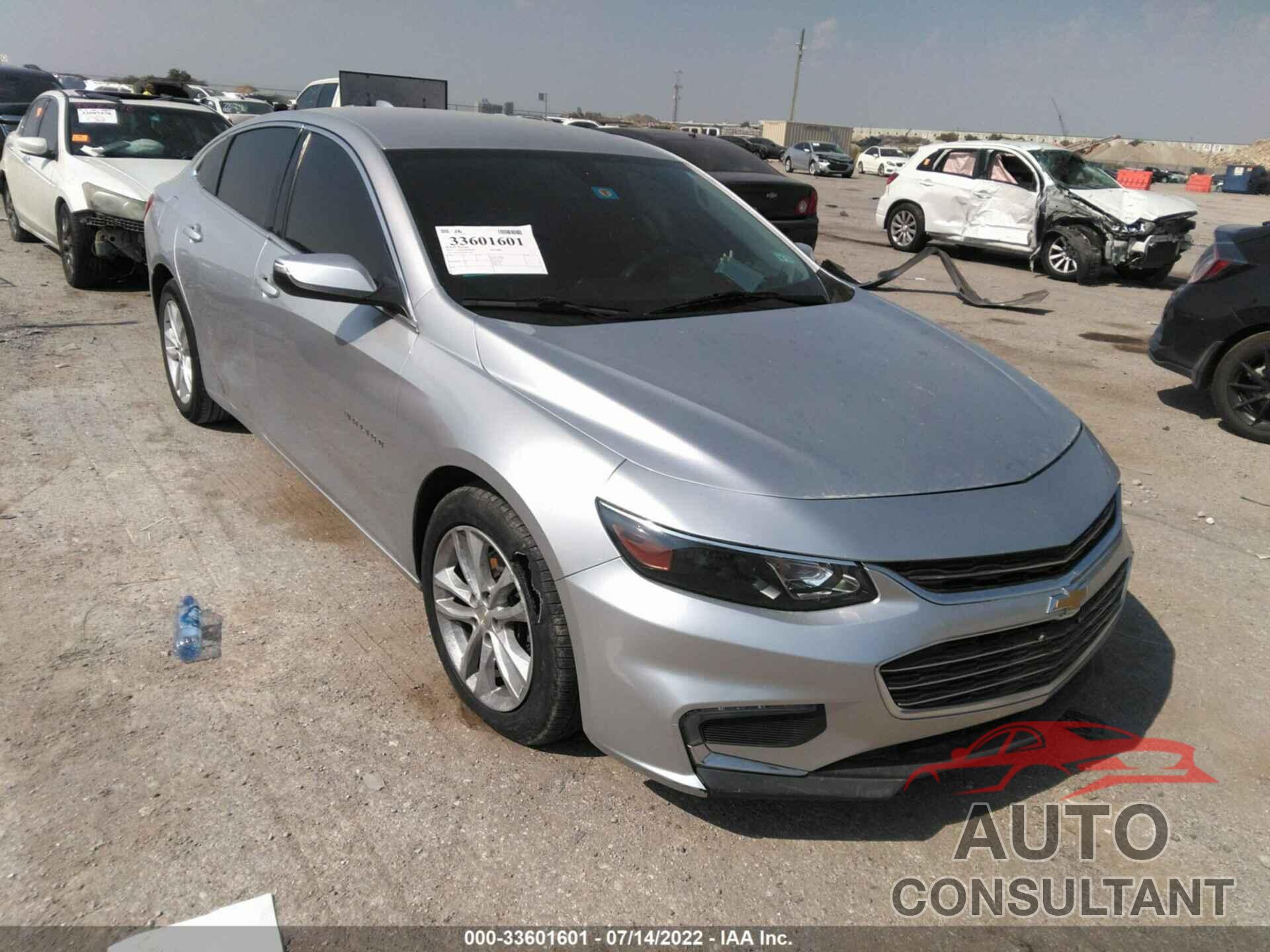 CHEVROLET MALIBU 2017 - 1G1ZE5ST4HF119071