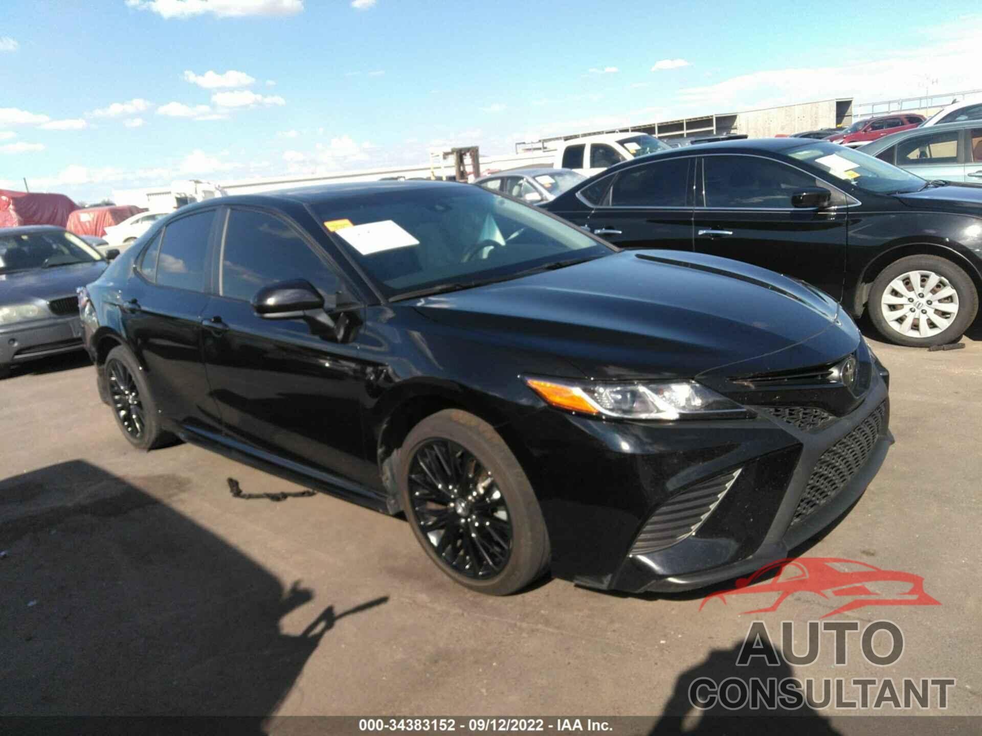 TOYOTA CAMRY 2020 - 4T1G11AK6LU313502