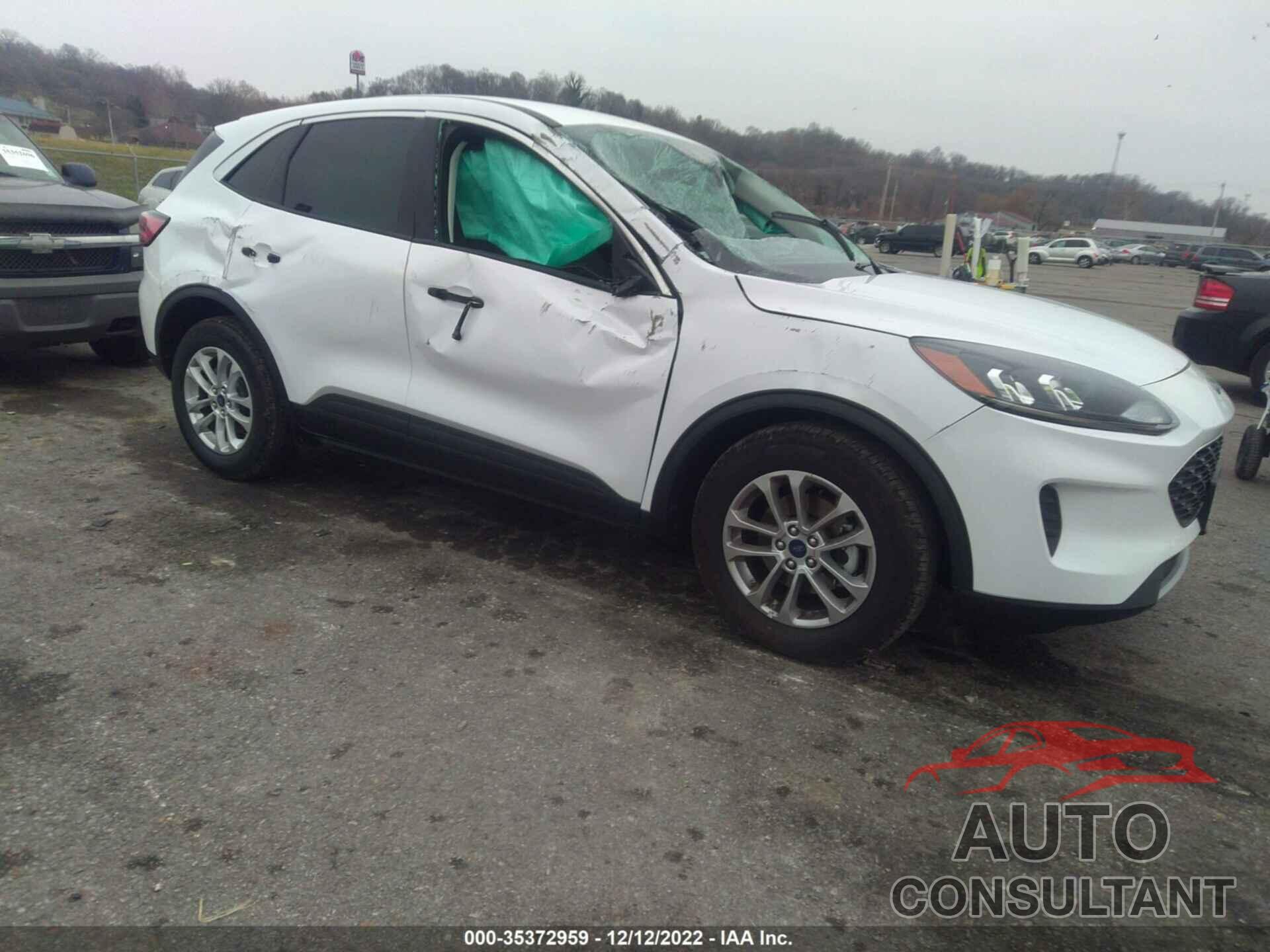 FORD ESCAPE 2022 - 1FMCU0G61NUA92355