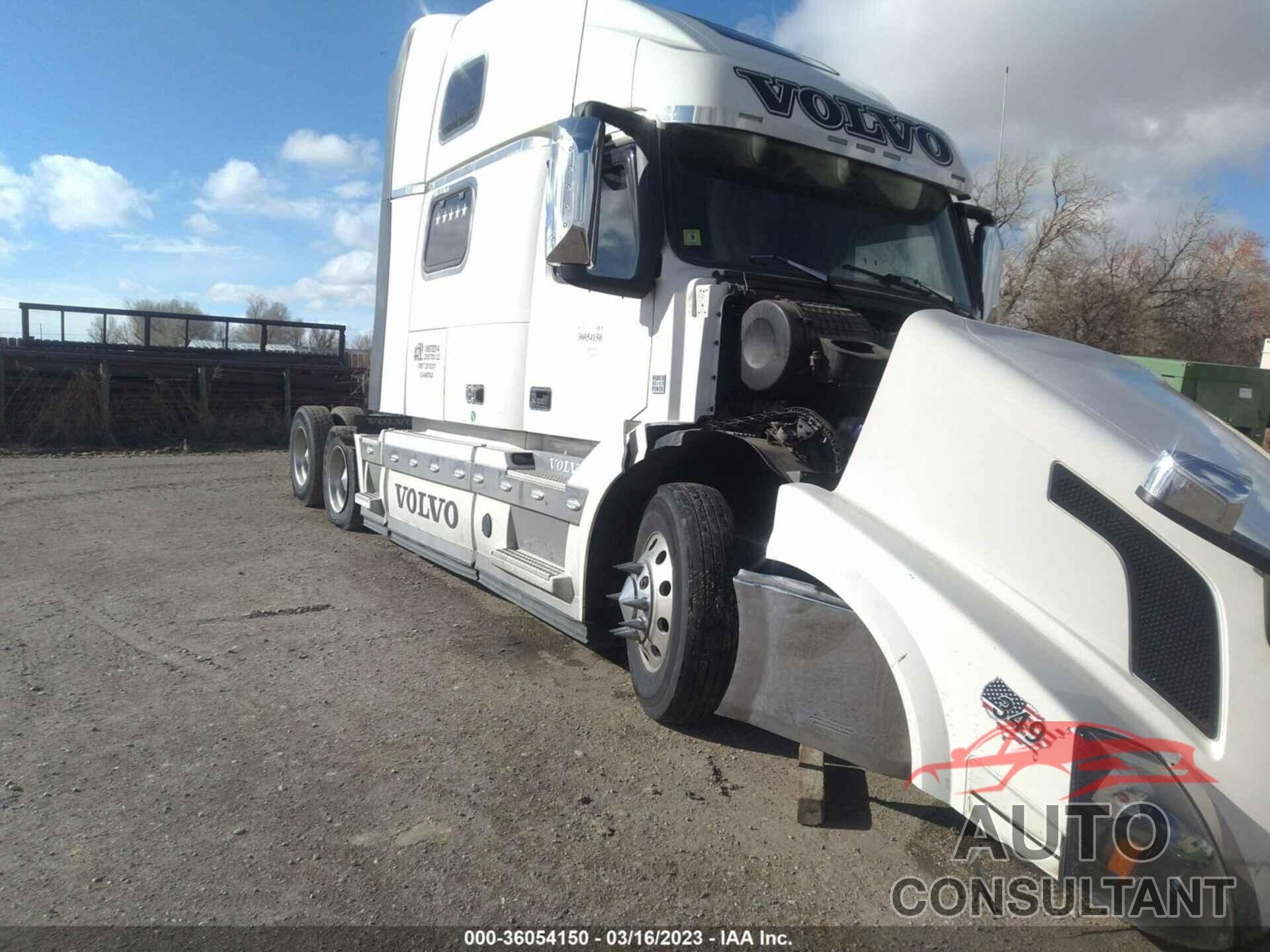 VOLVO VN 2016 - 4V4NC9EH8GN946817