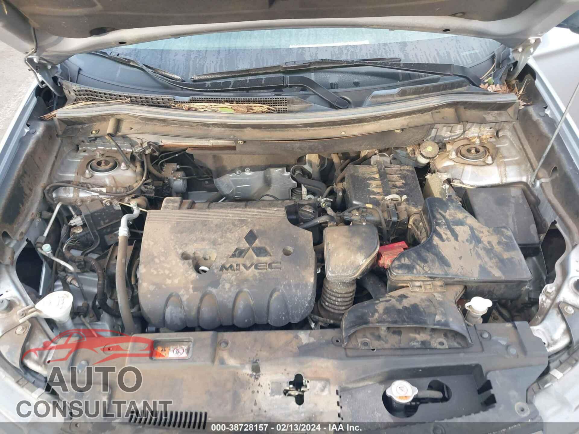 MITSUBISHI OUTLANDER 2016 - JA4AD2A38GZ044809
