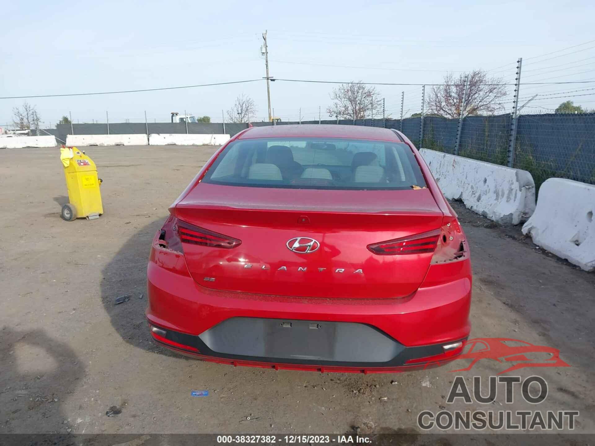 HYUNDAI ELANTRA 2019 - 5NPD74LF7KH495601