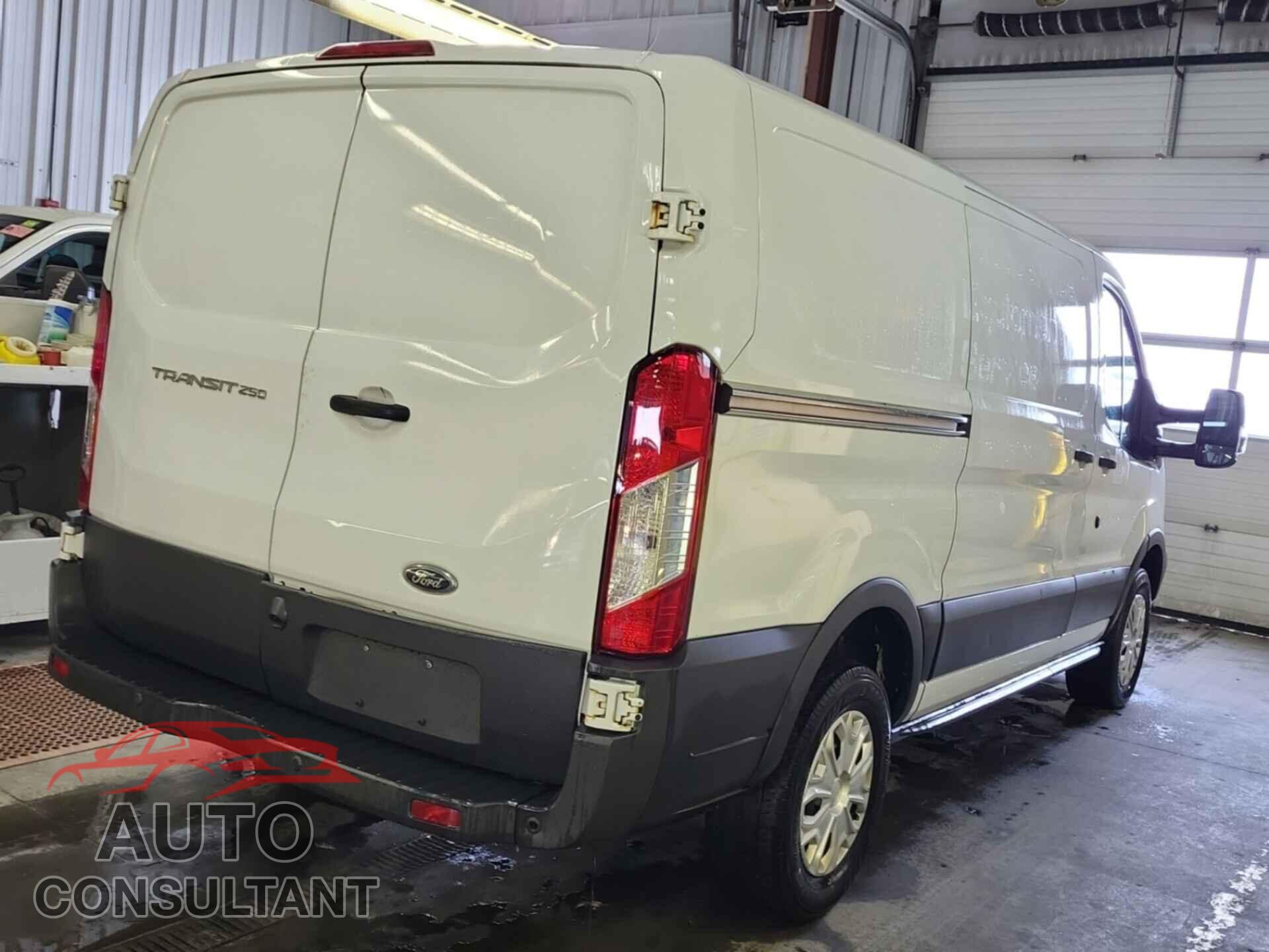 FORD TRANSIT 2016 - 1FTYR1YM0GKB54602