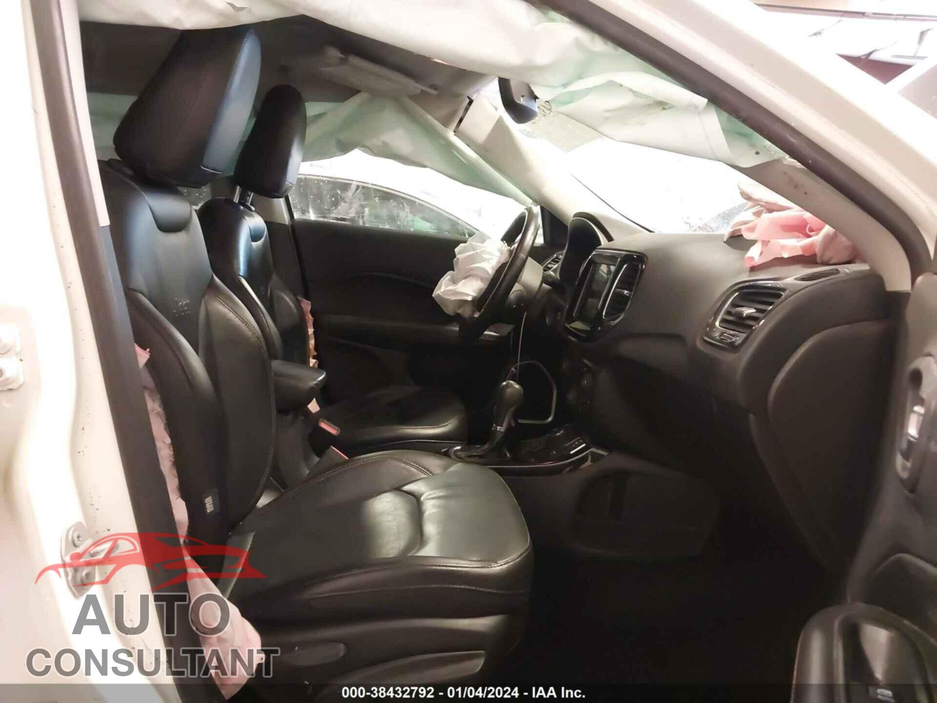JEEP COMPASS 2019 - 3C4NJDCB1KT776070