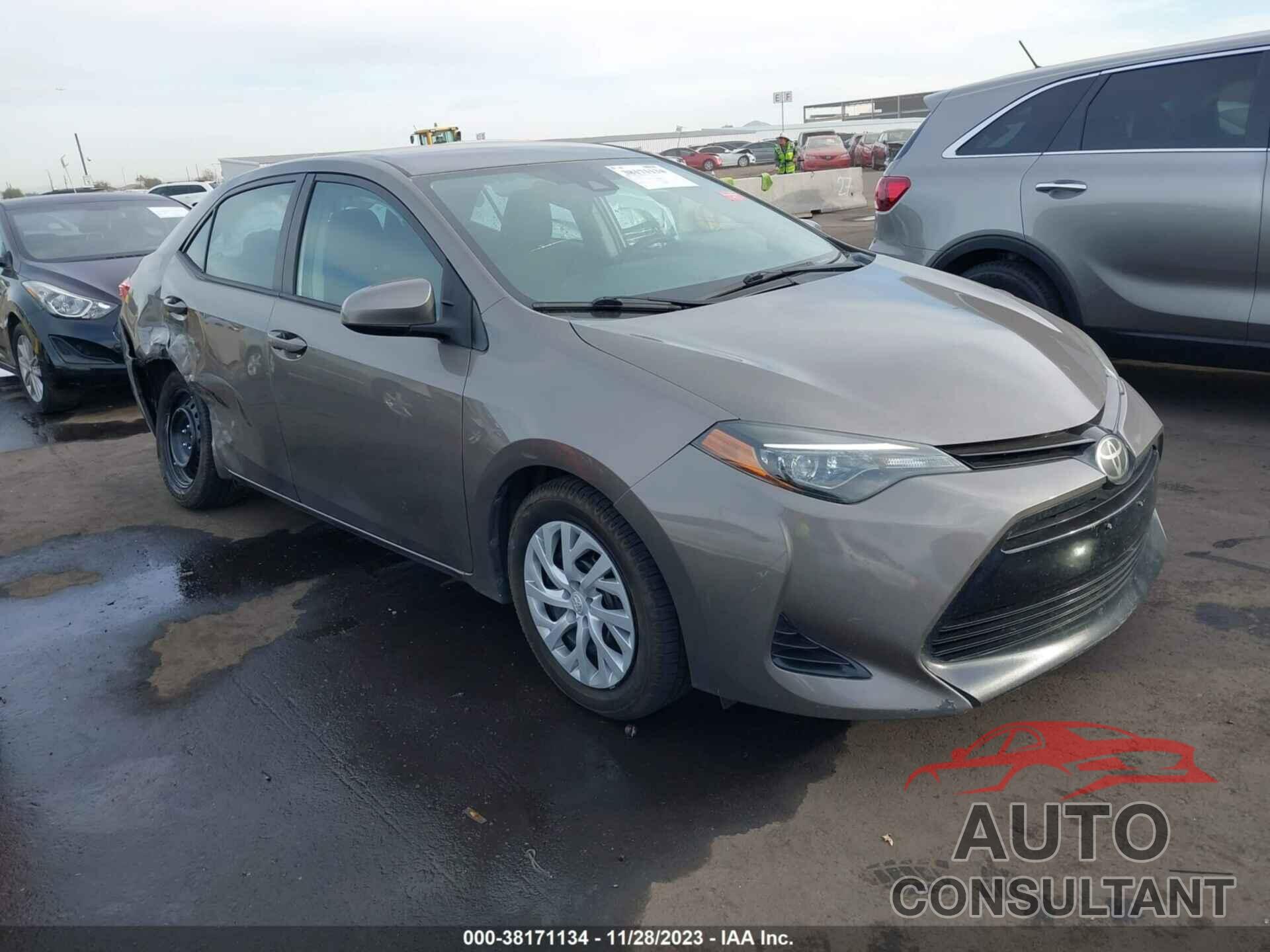 TOYOTA COROLLA 2018 - 2T1BURHE8JC051822