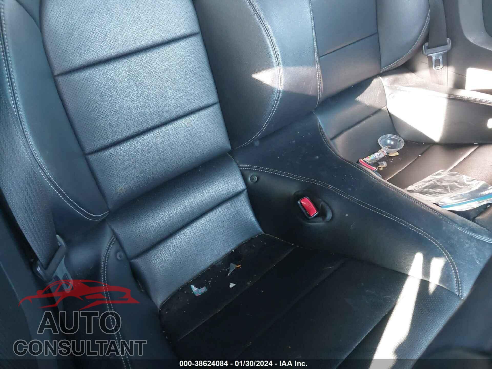 FORD MUSTANG 2016 - 1FATP8UH5G5280377