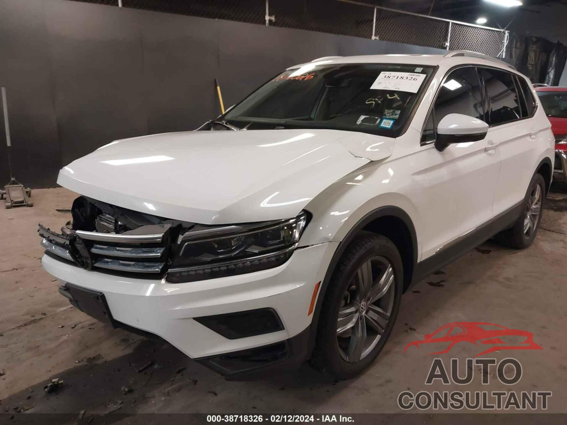 VOLKSWAGEN TIGUAN 2018 - 3VV4B7AX9JM215960