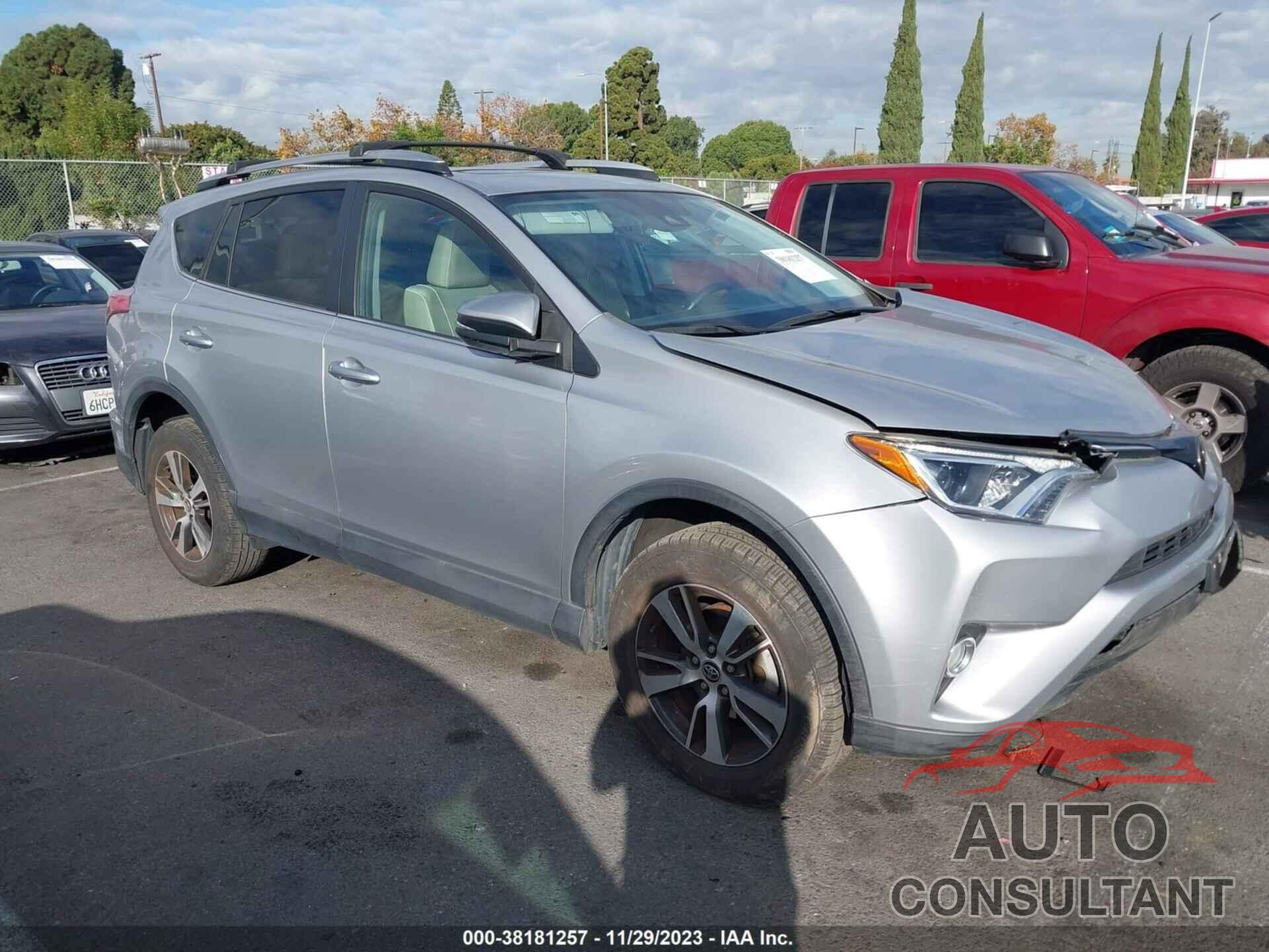 TOYOTA RAV4 2018 - 2T3WFREV9JW517375
