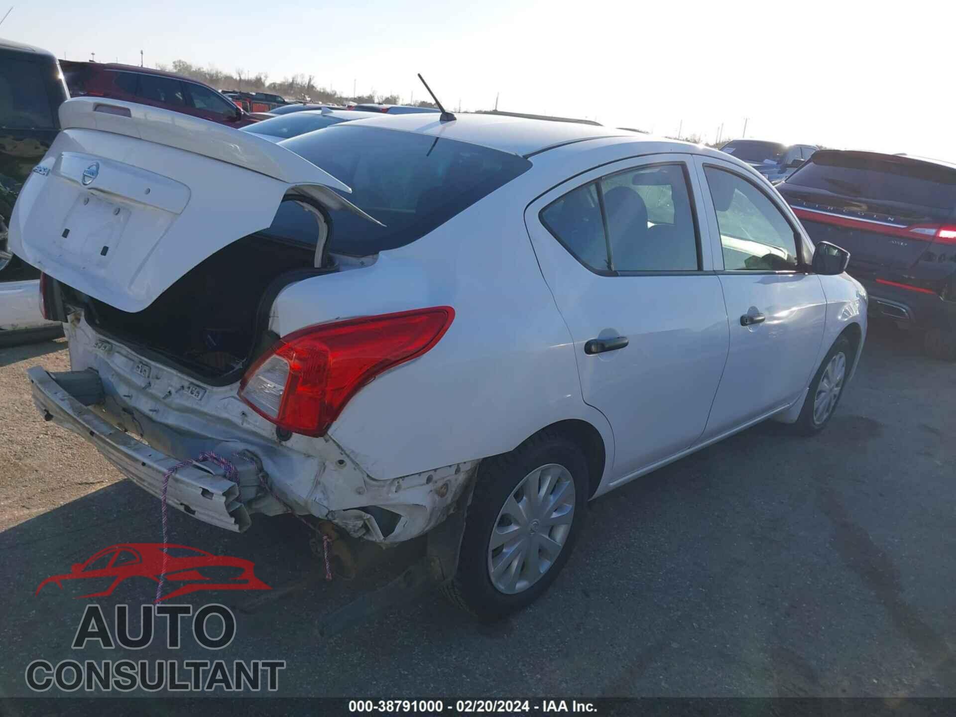 NISSAN VERSA 2017 - 3N1CN7AP3HL816740