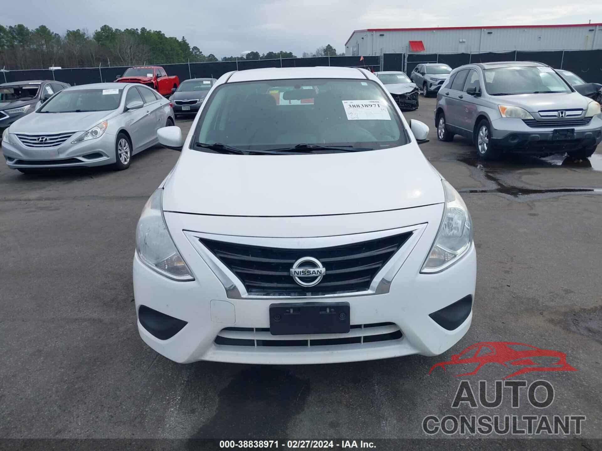 NISSAN VERSA 2017 - 3N1CN7AP5HL808607