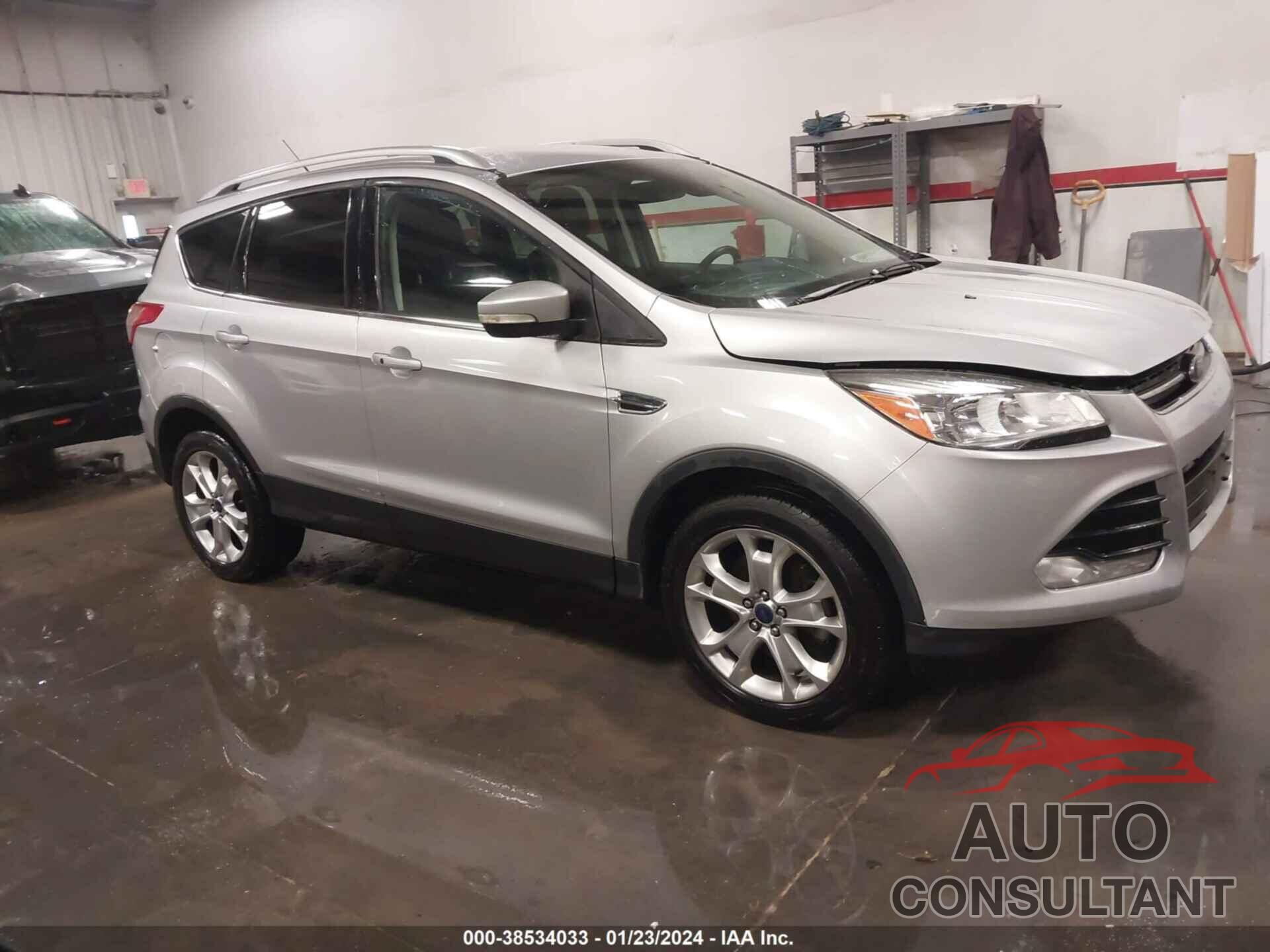 FORD ESCAPE 2016 - 1FMCU9J95GUC40775