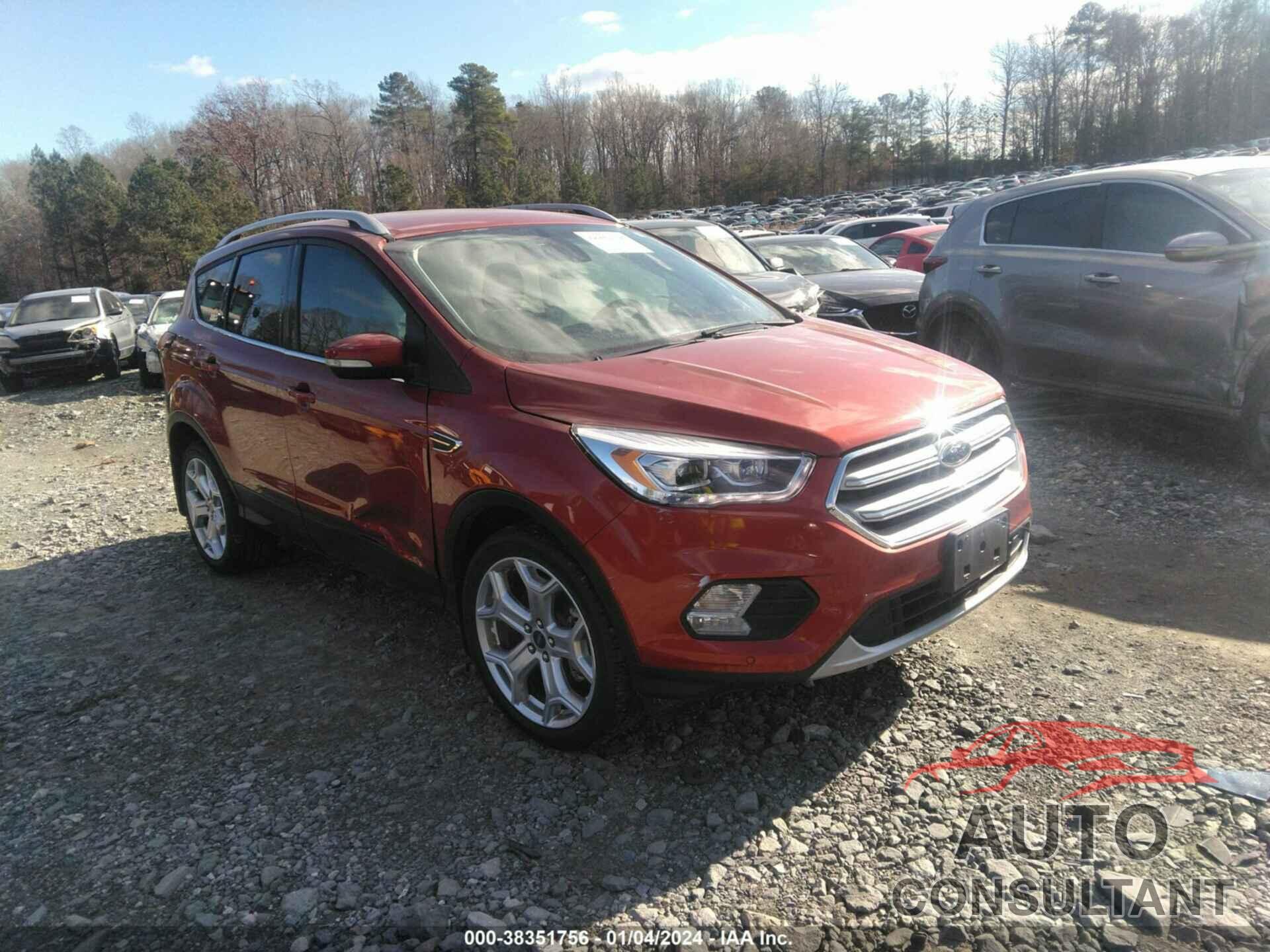 FORD ESCAPE 2019 - 1FMCU9J97KUB80135