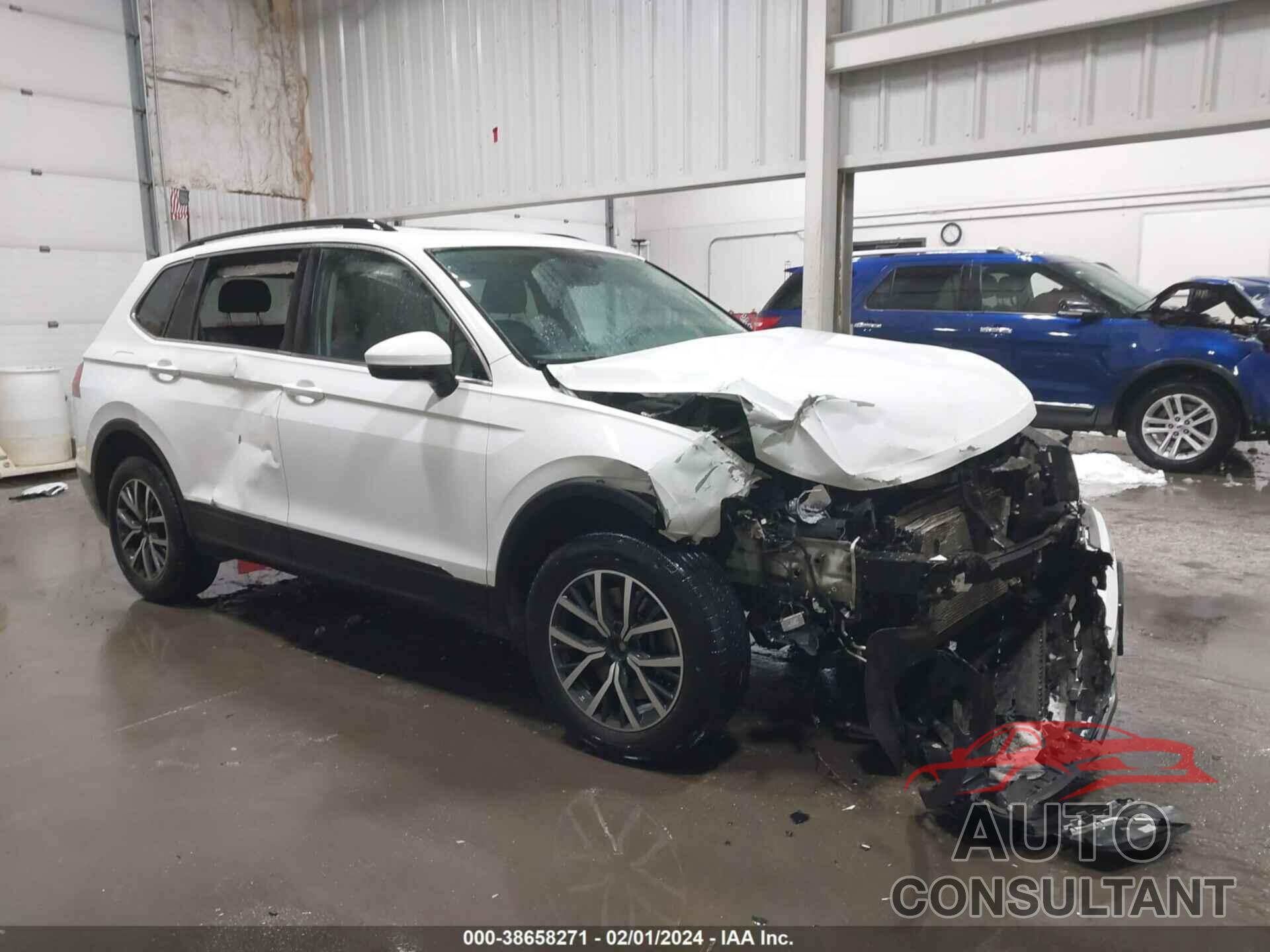 VOLKSWAGEN TIGUAN 2019 - 3VV2B7AX0KM110555