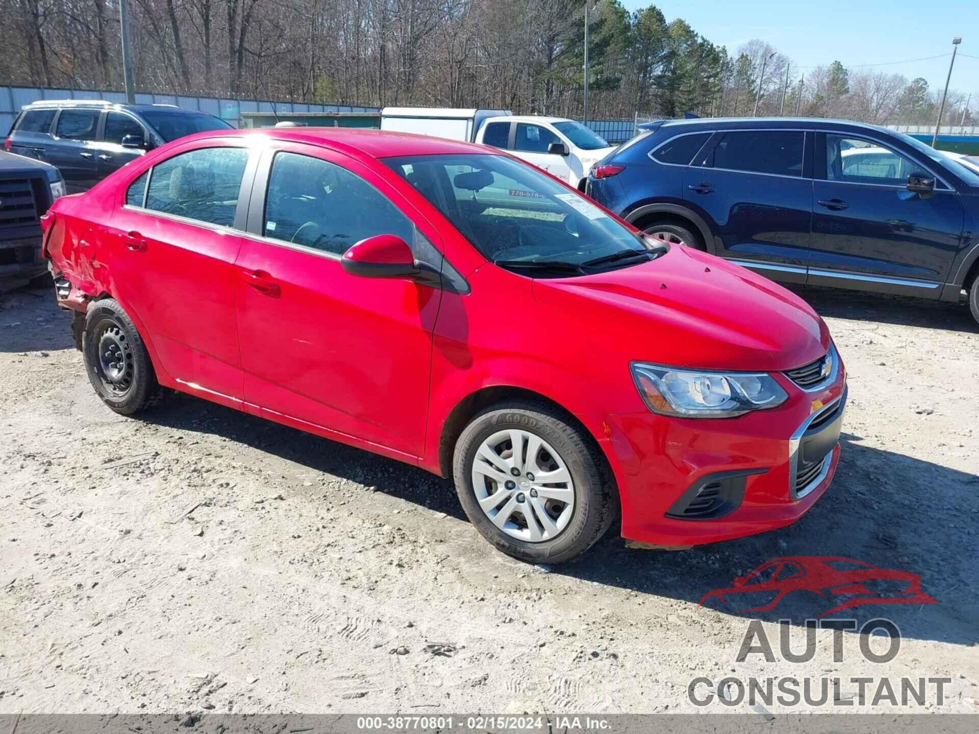 CHEVROLET SONIC 2018 - 1G1JB5SH7J4105359