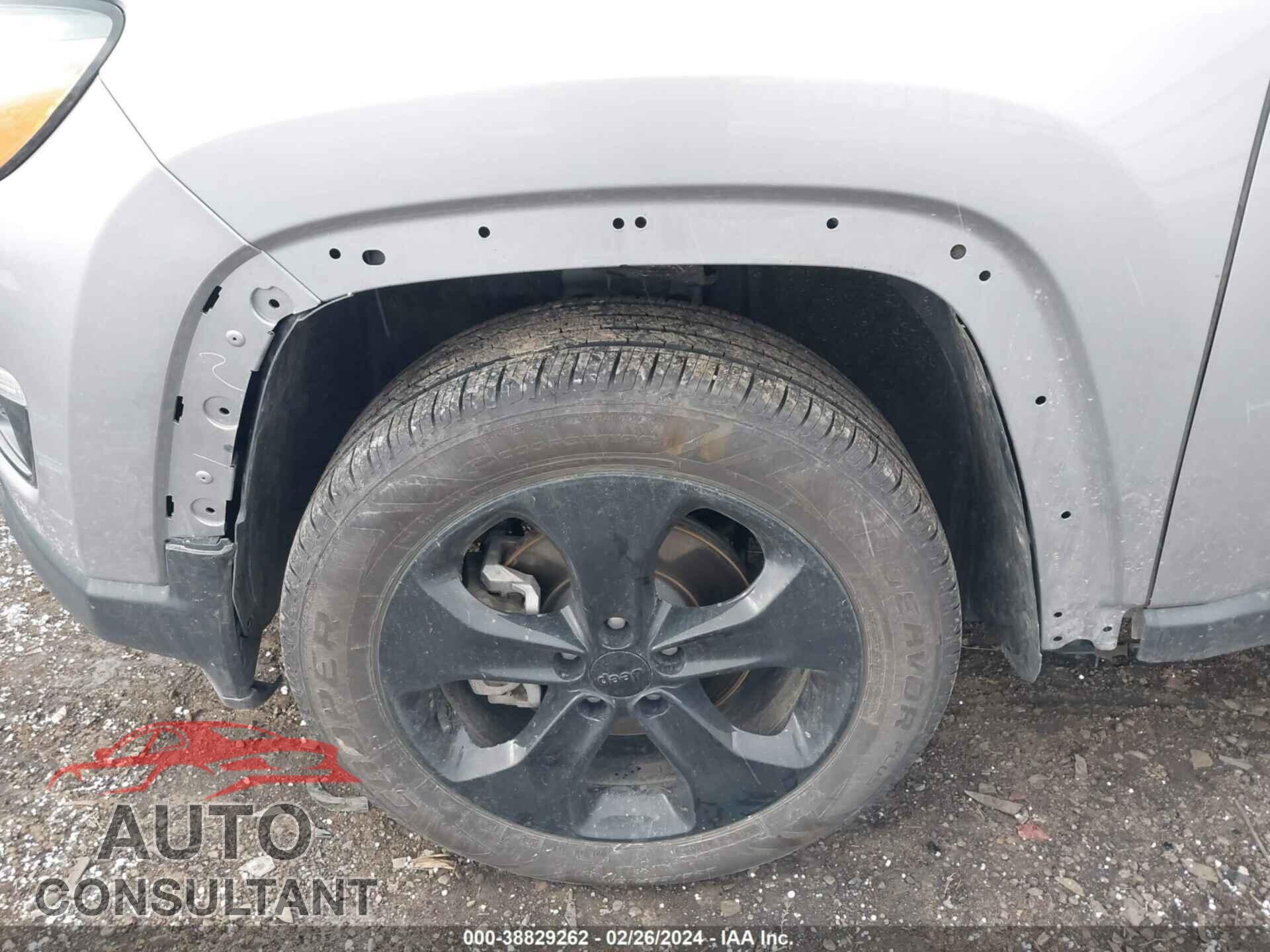 JEEP COMPASS 2018 - 3C4NJDBB9JT399956