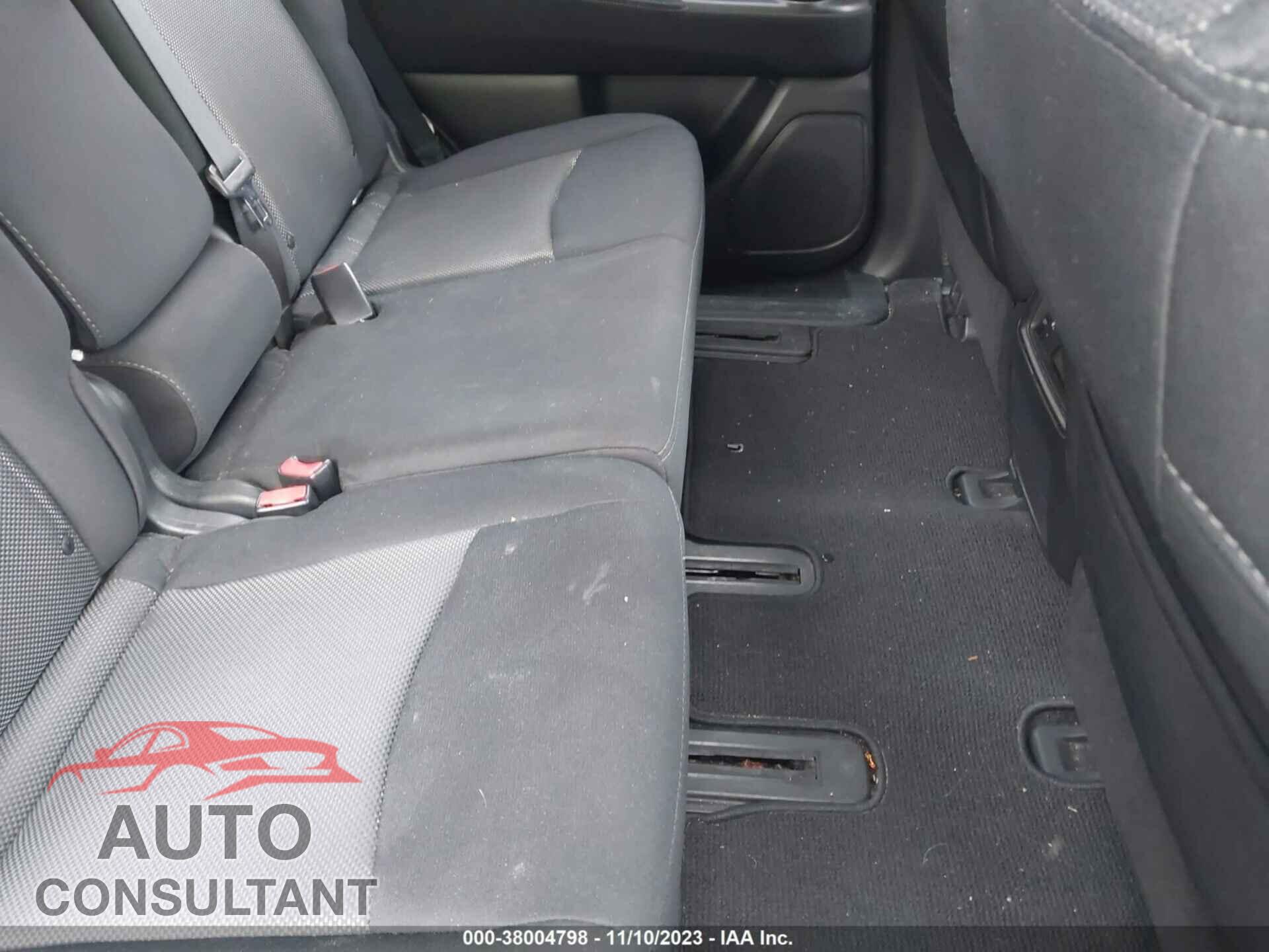 NISSAN PATHFINDER 2017 - 5N1DR2MM1HC678908