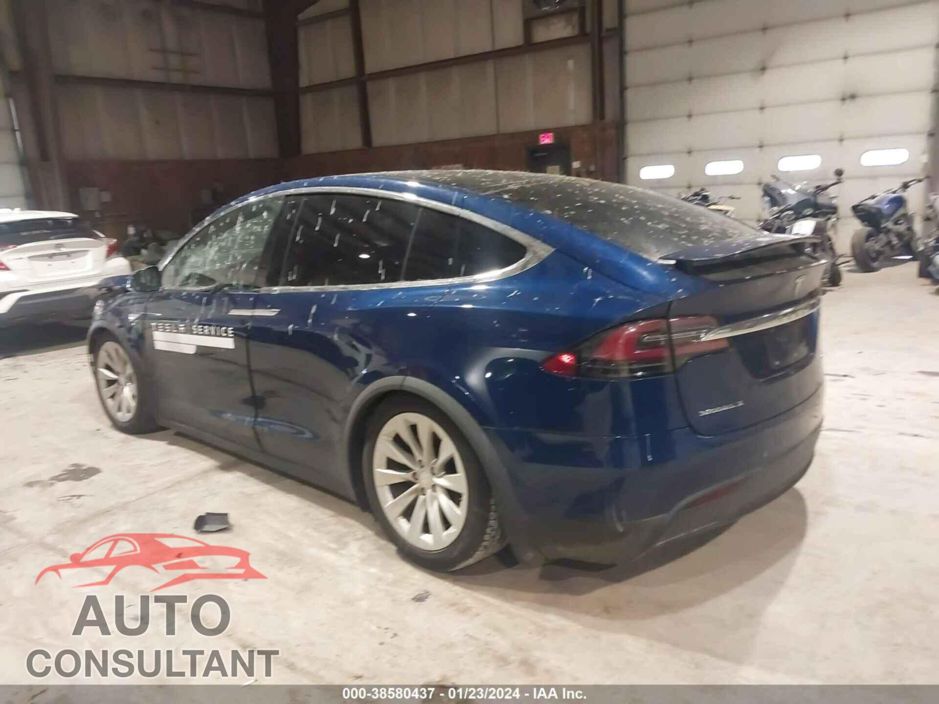 TESLA MODEL X 2016 - 5YJXCBE21GF022015