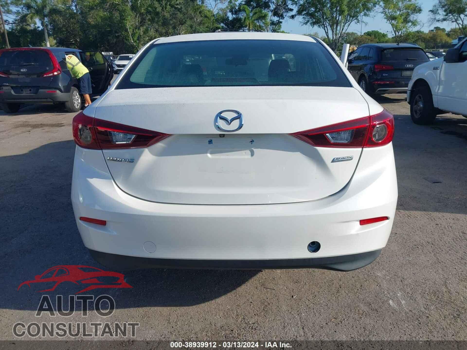MAZDA MAZDA3 2017 - 3MZBN1V7XHM135529