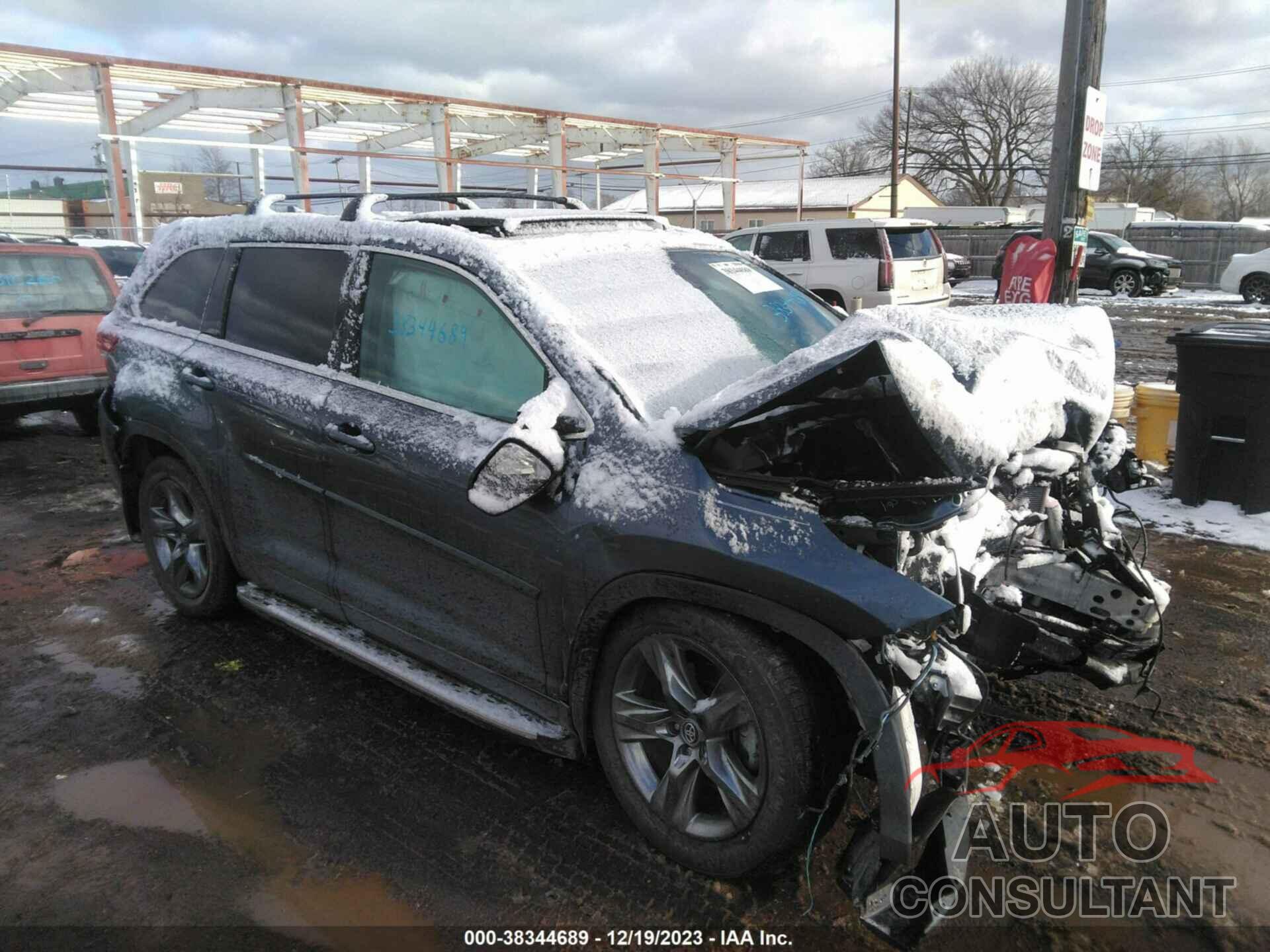 TOYOTA HIGHLANDER 2019 - 5TDDZRFH9KS968591