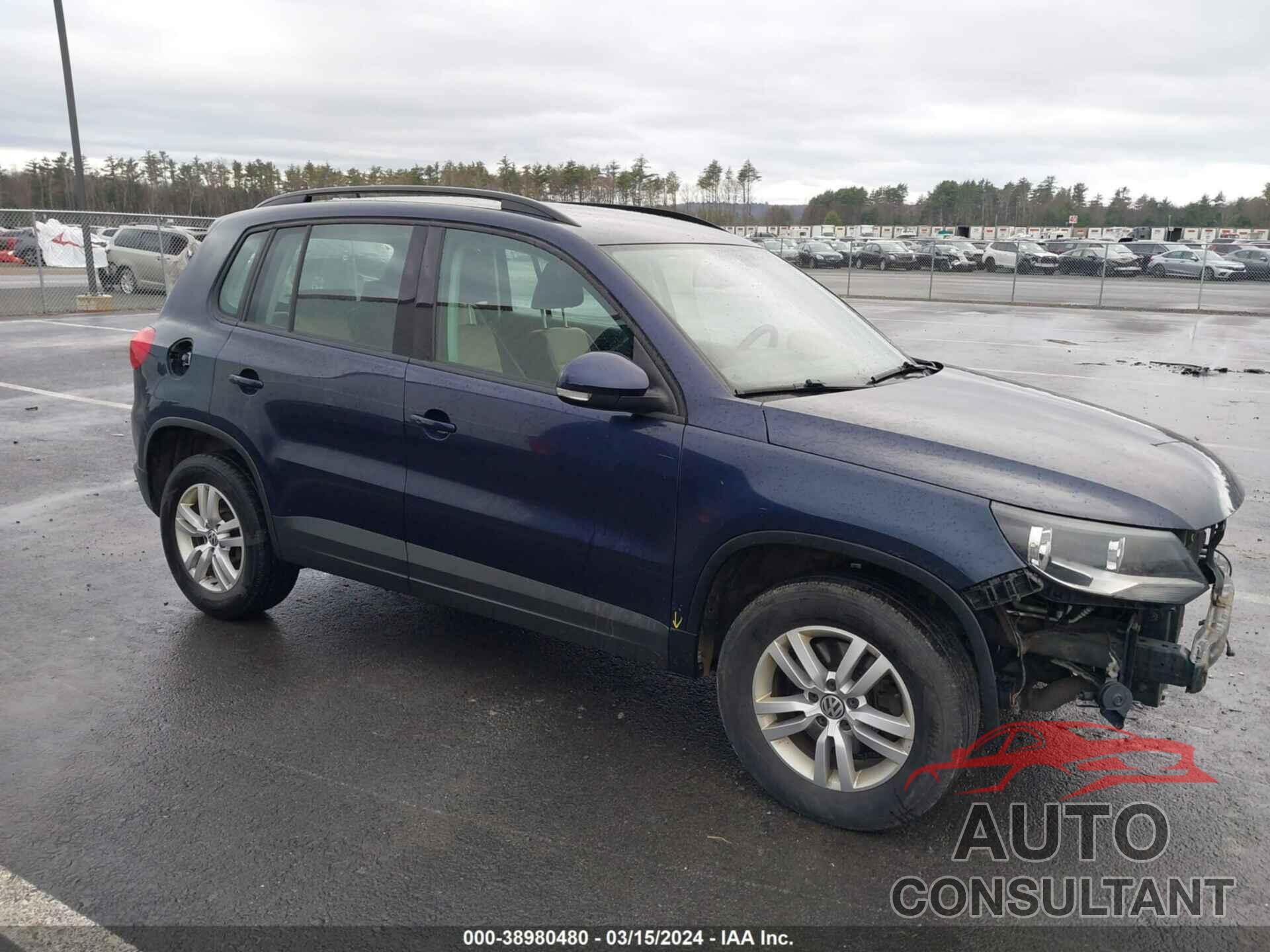 VOLKSWAGEN TIGUAN 2016 - WVGBV7AX1GW545741