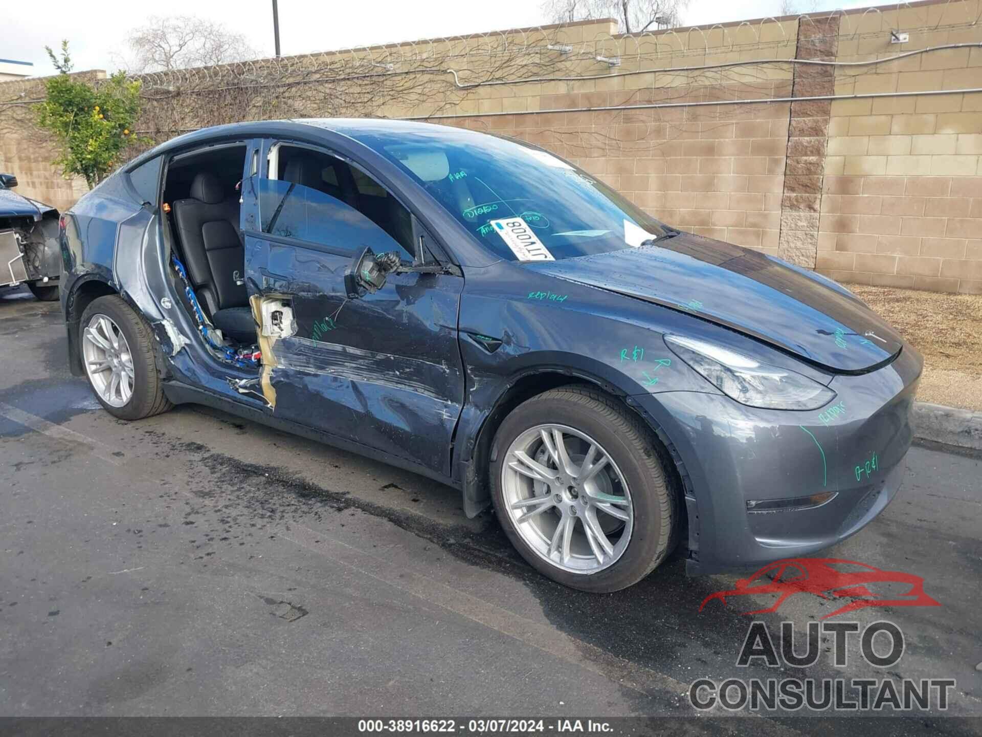 TESLA MODEL Y 2023 - 7SAYGDEE0PF910045