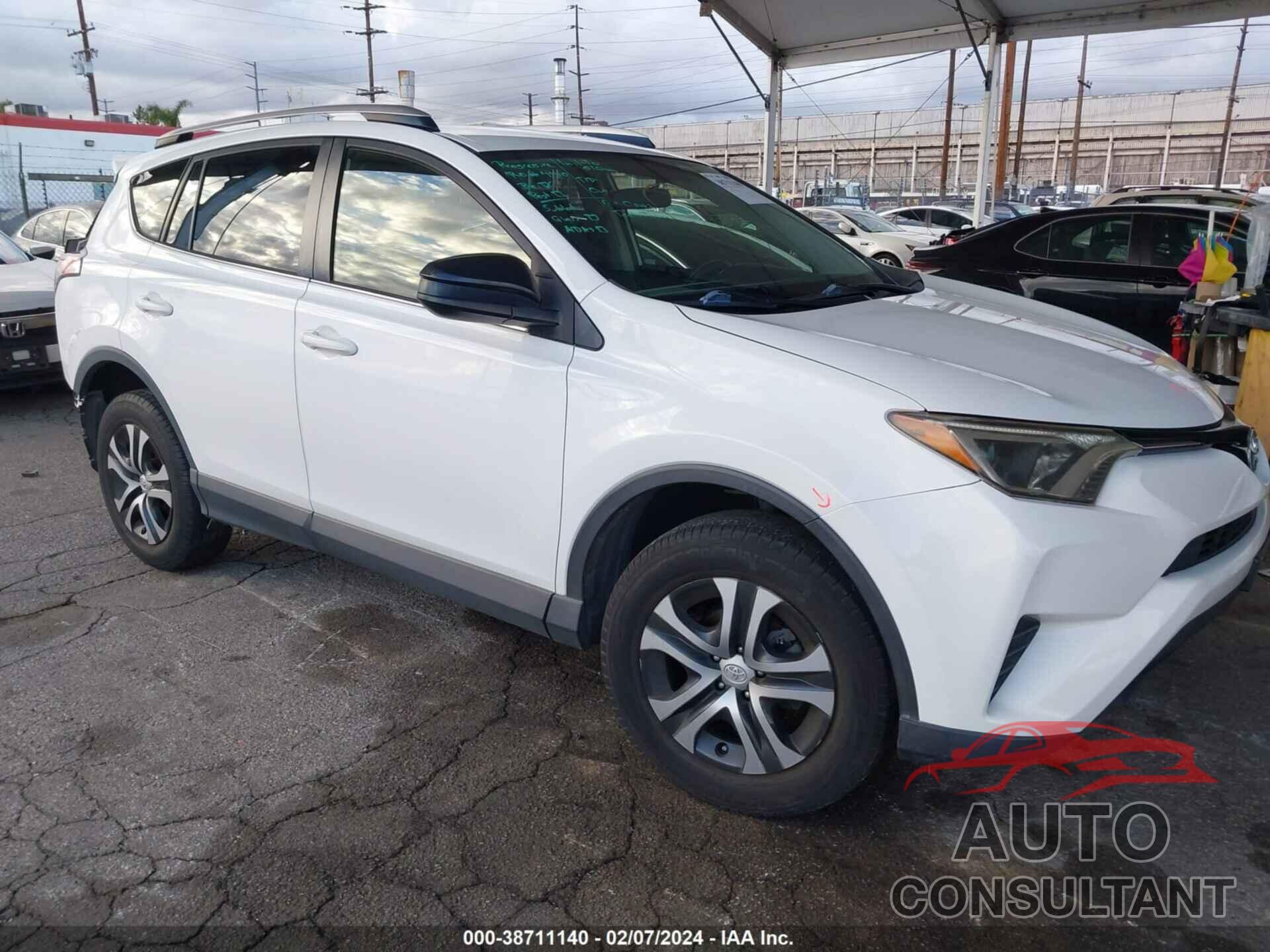 TOYOTA RAV4 2016 - JTMZFREV7GD085243