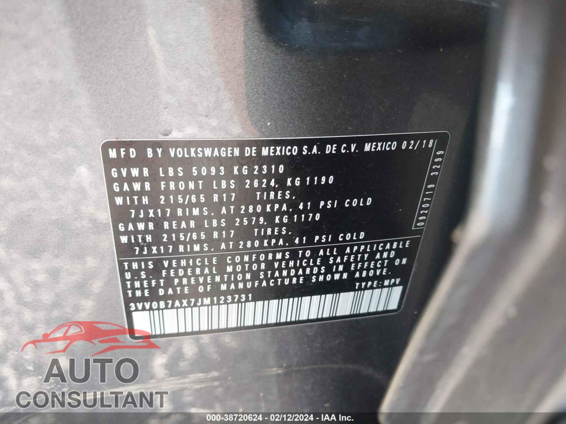 VOLKSWAGEN TIGUAN 2018 - 3VV0B7AX7JM123731